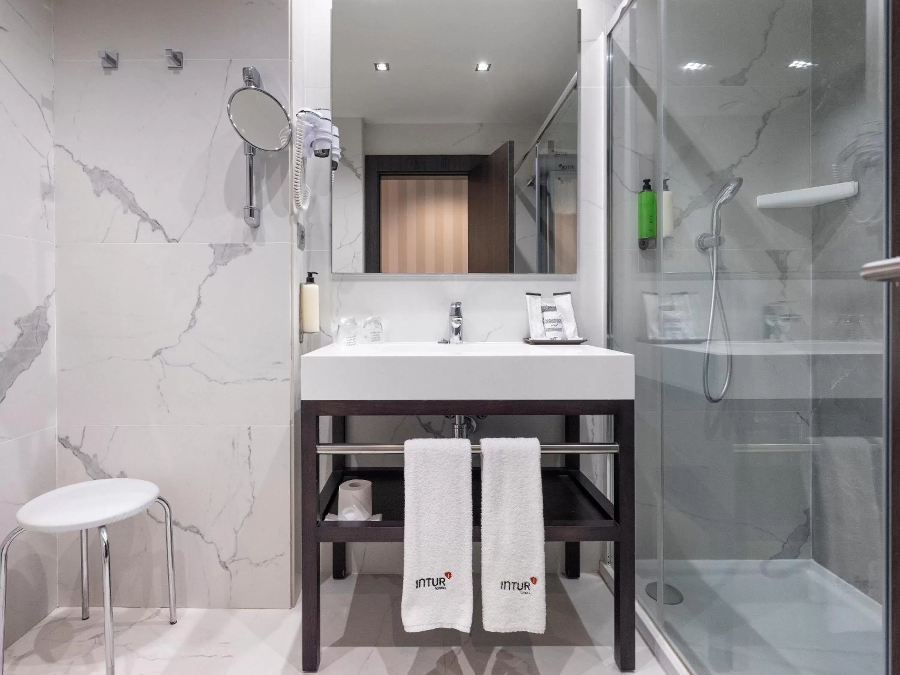 Bathroom in Intelier Palacio San Martin