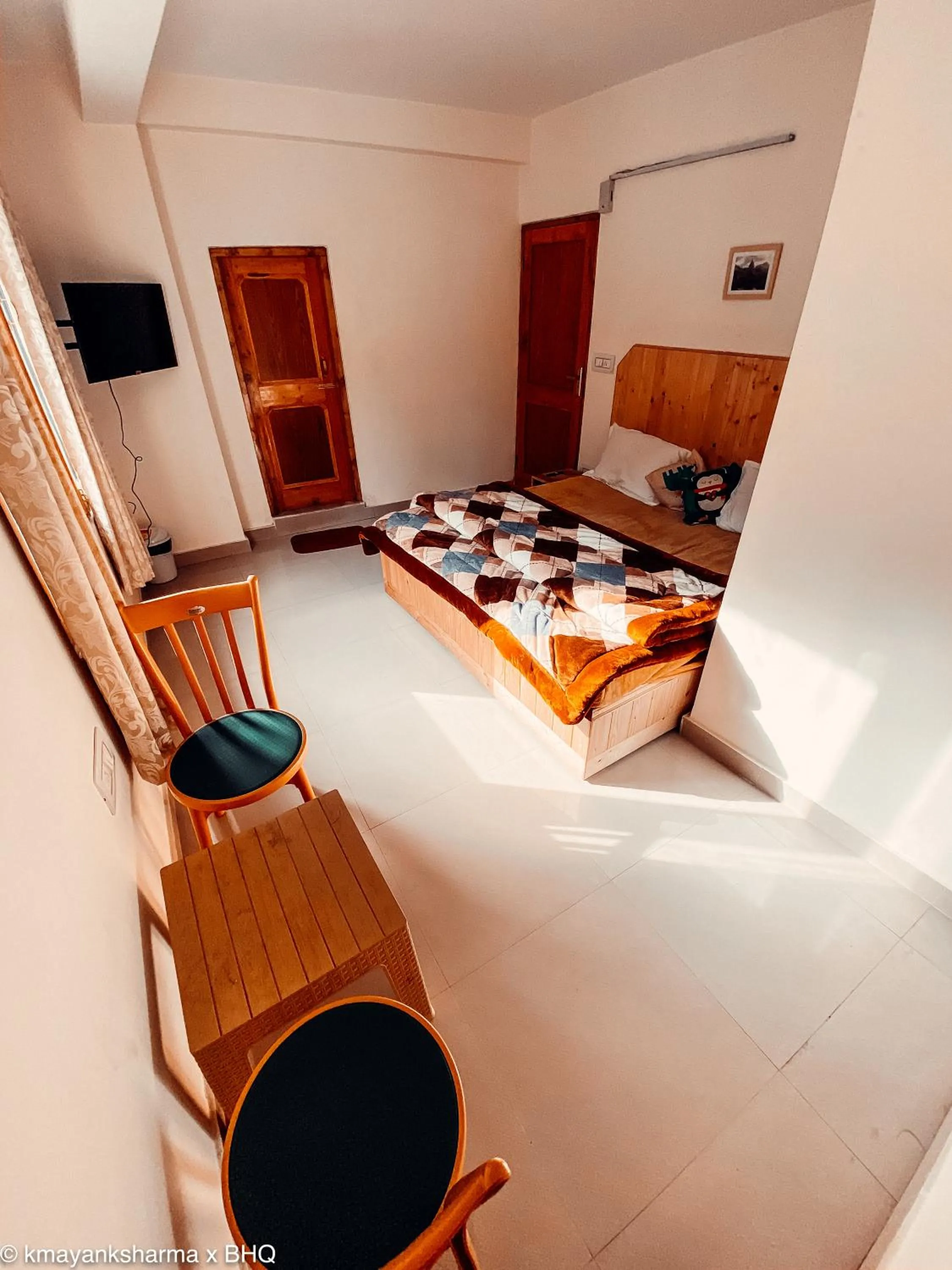 Bed in Backpackers Headquarter Manali