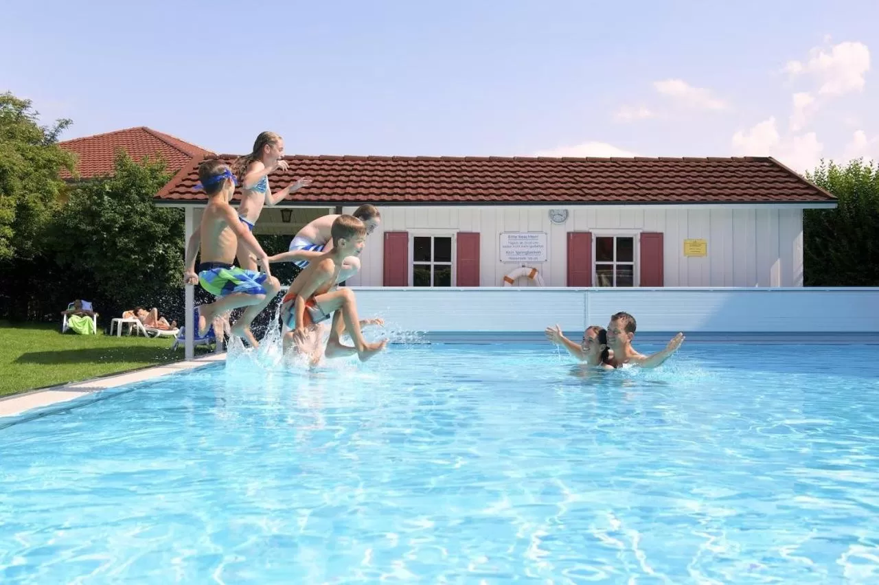 Swimming pool in Ringhotel Krone