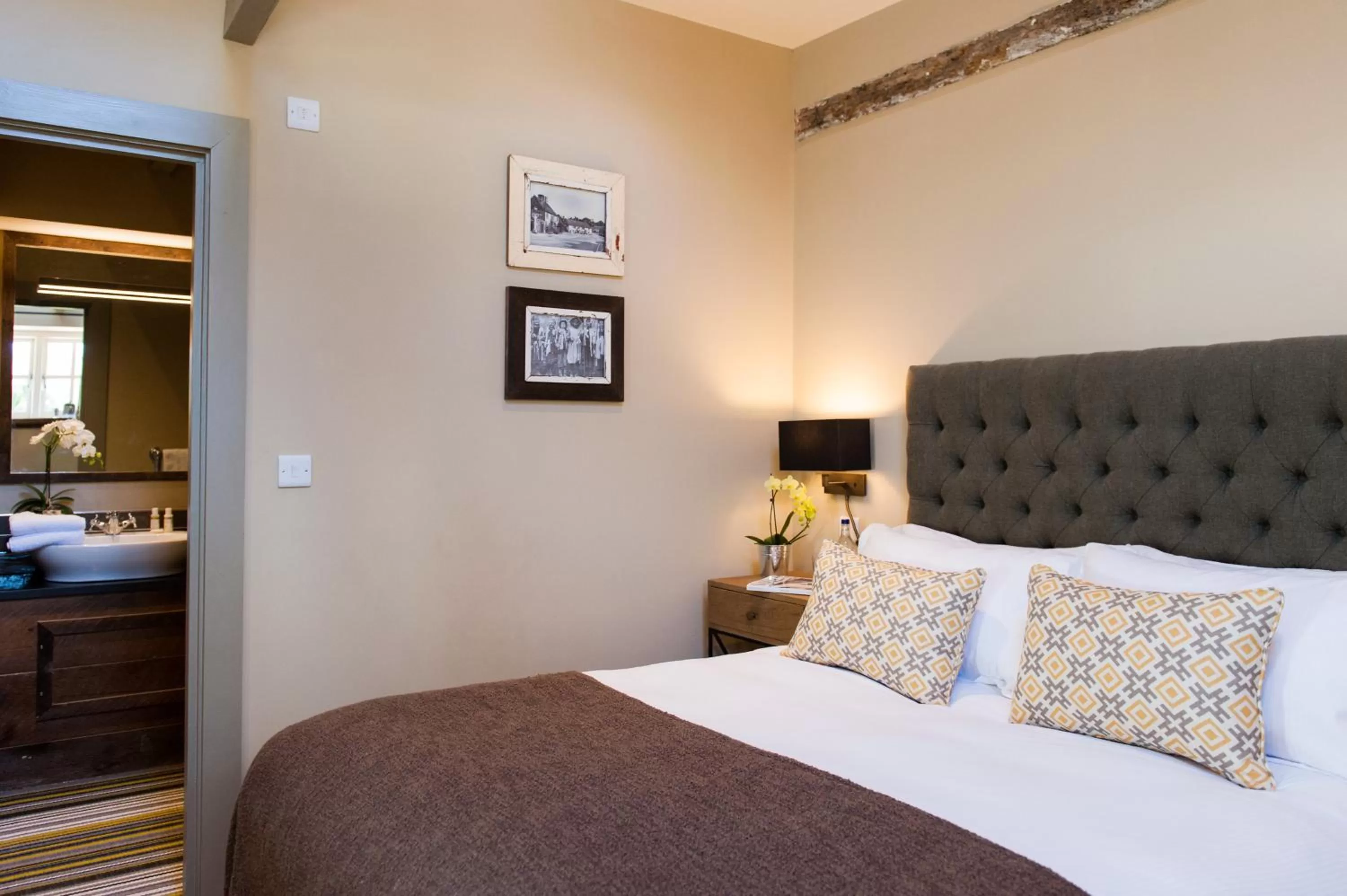Standard Double Room in The White Hart, South Harting