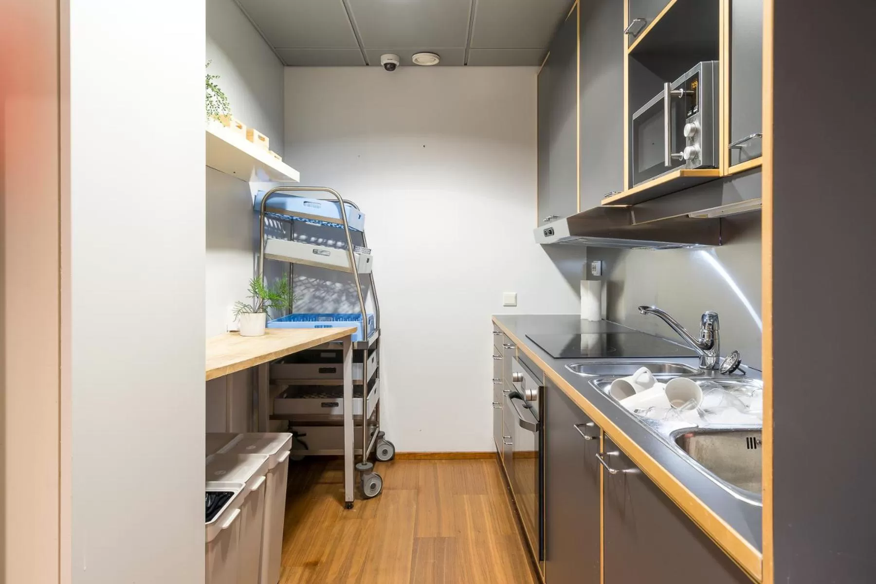 Communal kitchen in Hiisi Hotel Helsinki Jätkäsaari