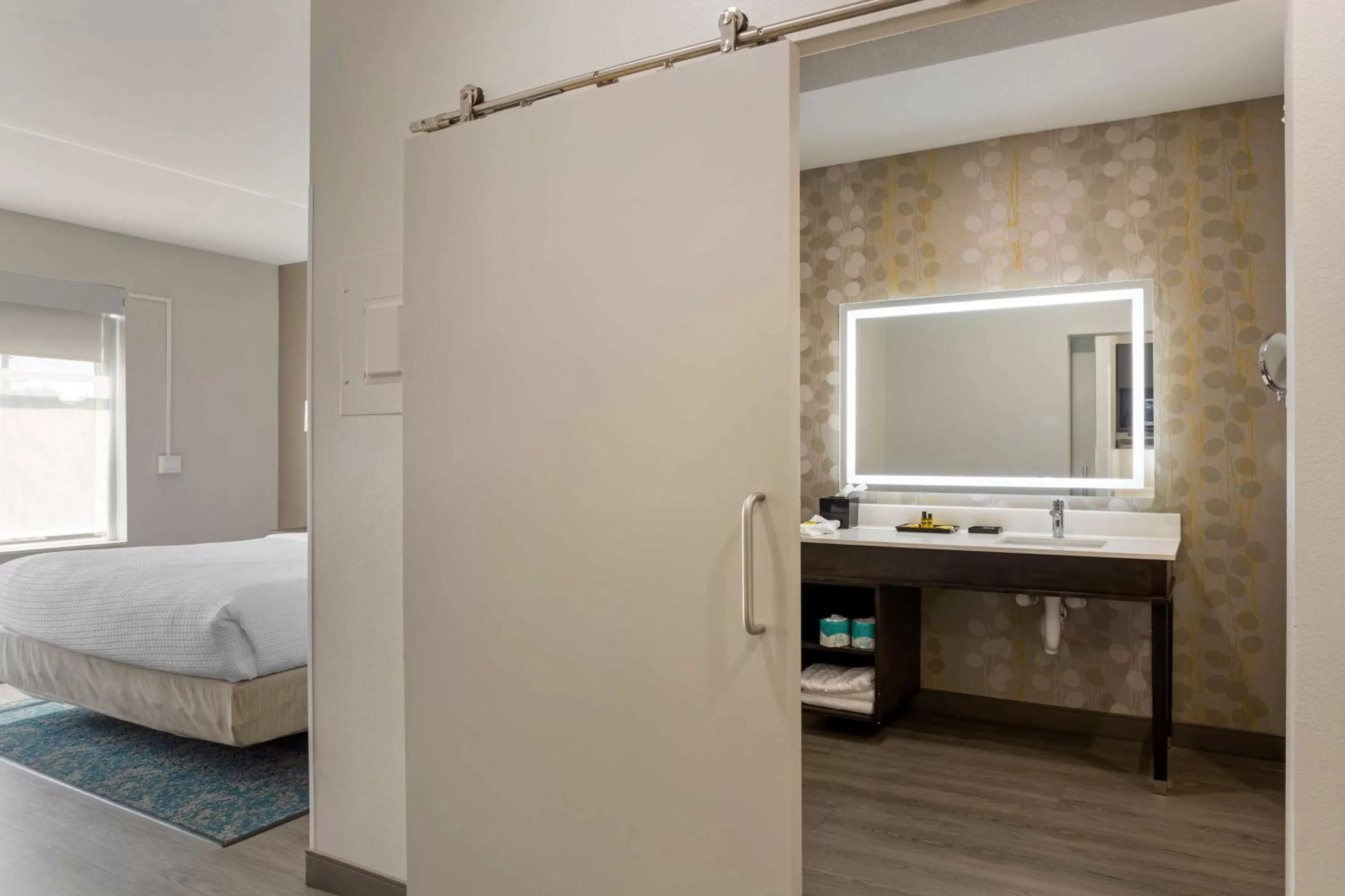 Bathroom, Bed in Best Western Plus Executive Residency Nashville Antioch