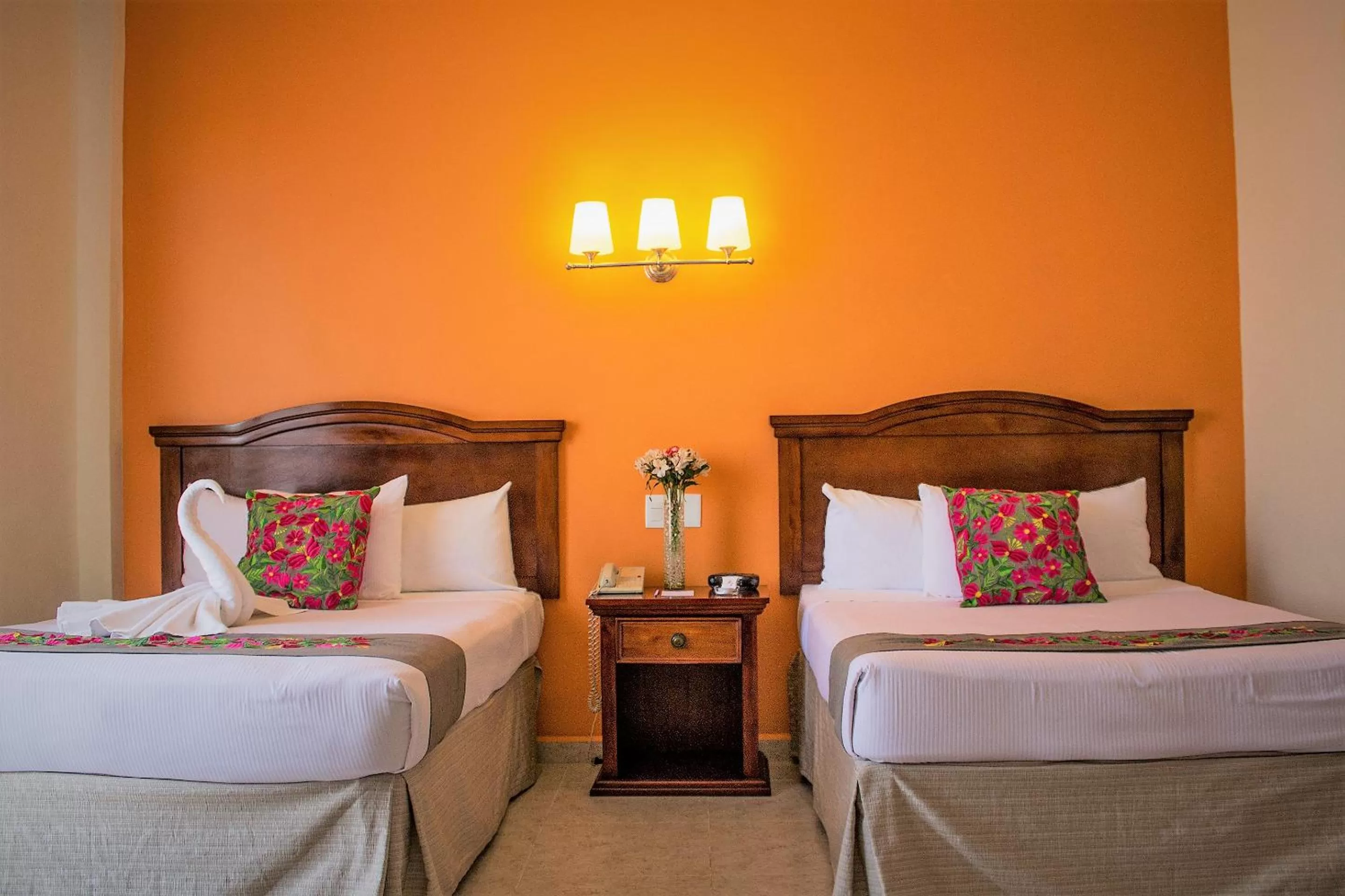 Photo of the whole room, Bed in Hotel Plaza Campeche