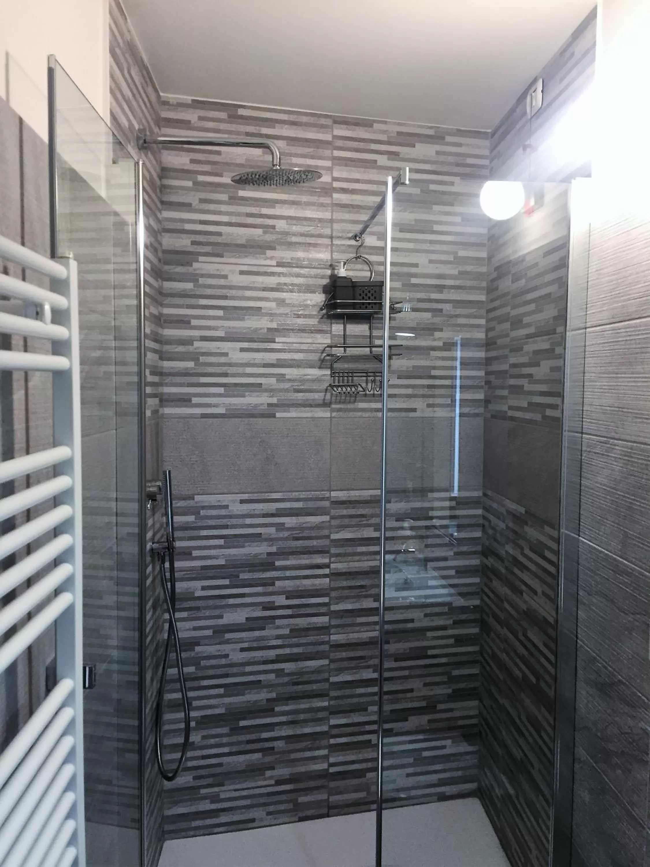 Shower, Bathroom in La Casa di Zoe al borgo