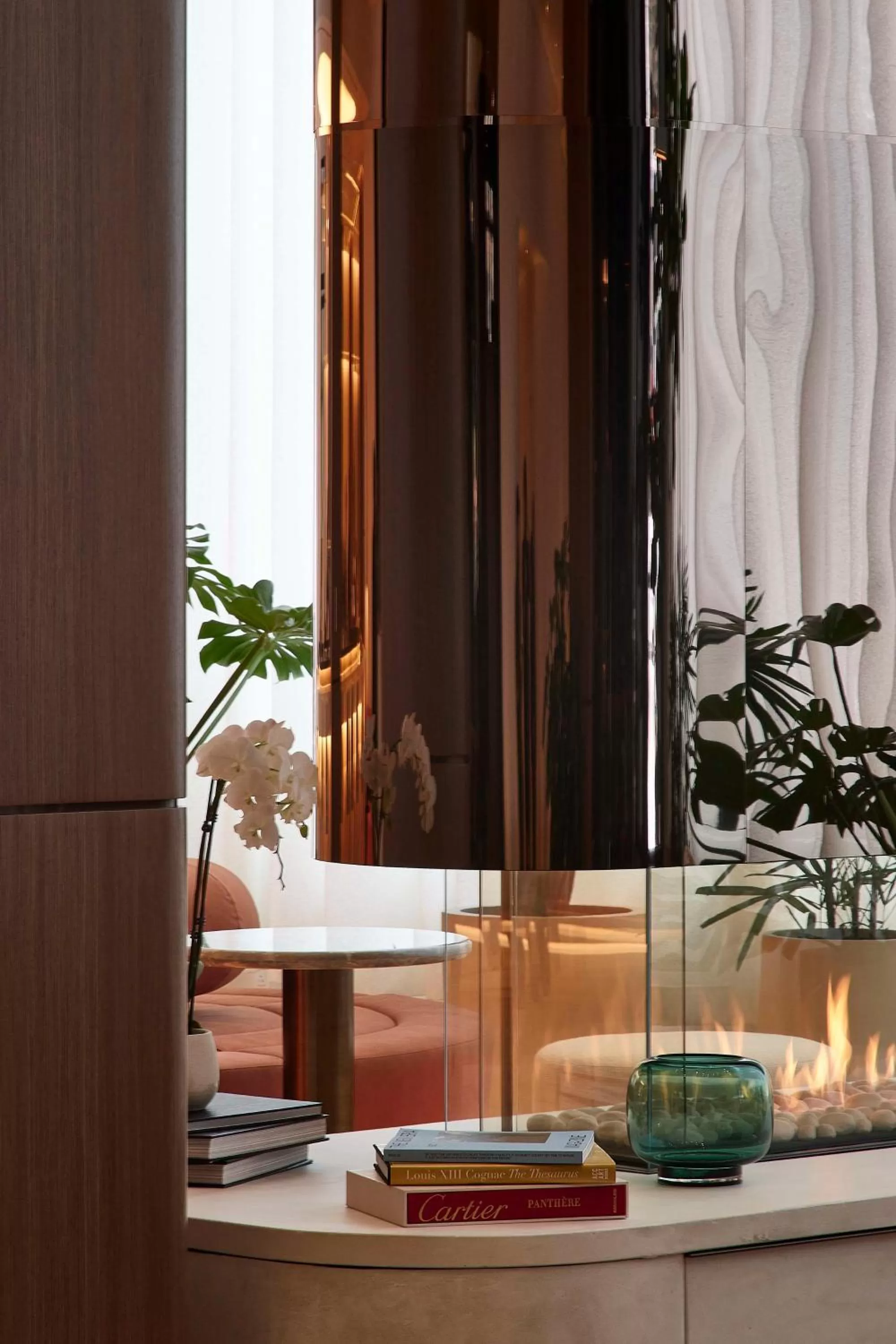 Lobby or reception in Vogue Hotel Montreal Downtown, Curio Collection by Hilton