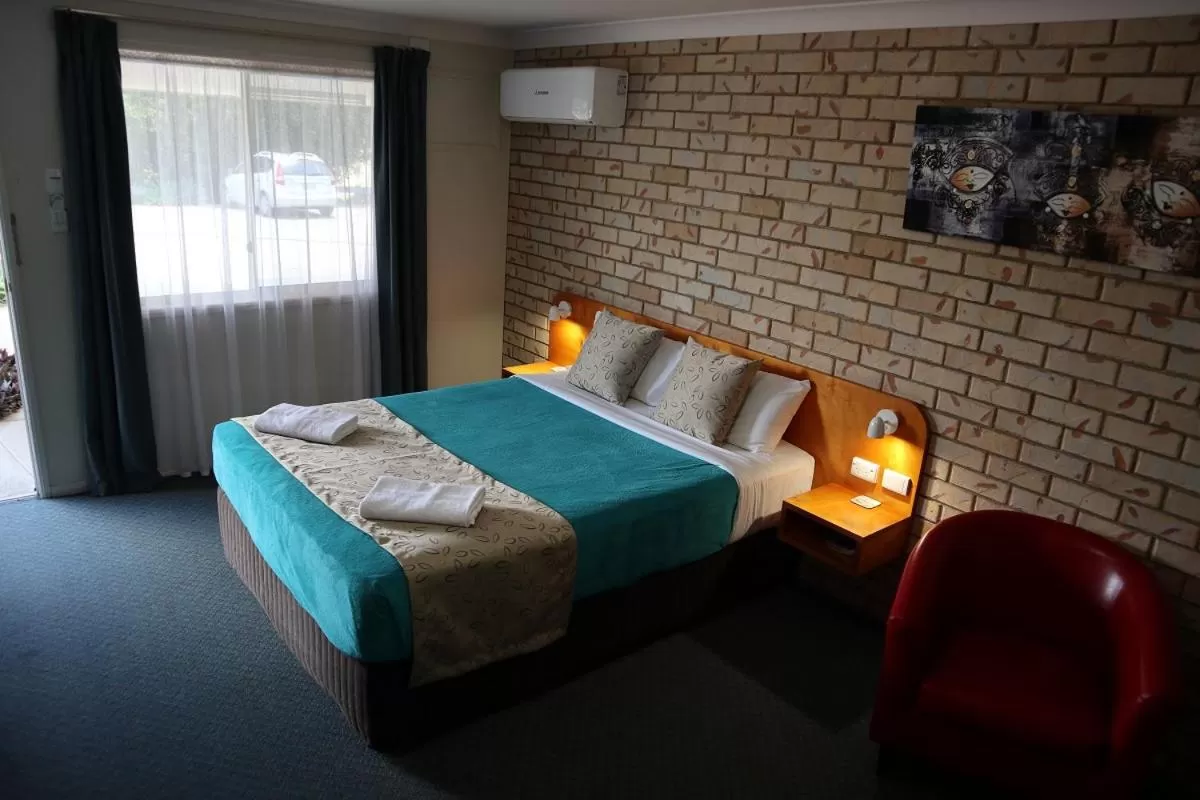 Guests, Bed in Kilcoy Gardens Motel