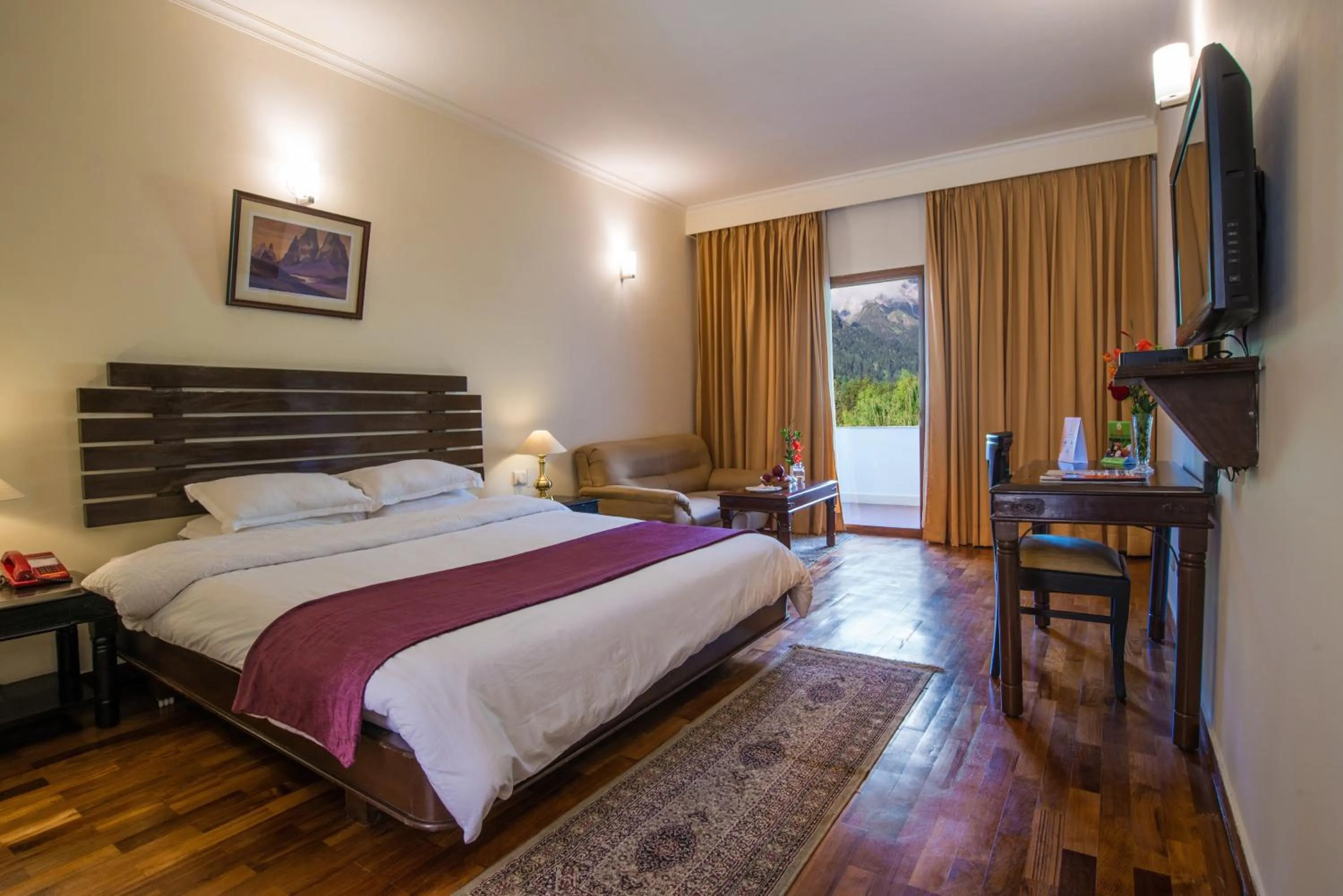 Photo of the whole room, Bed in Solang Valley Resort