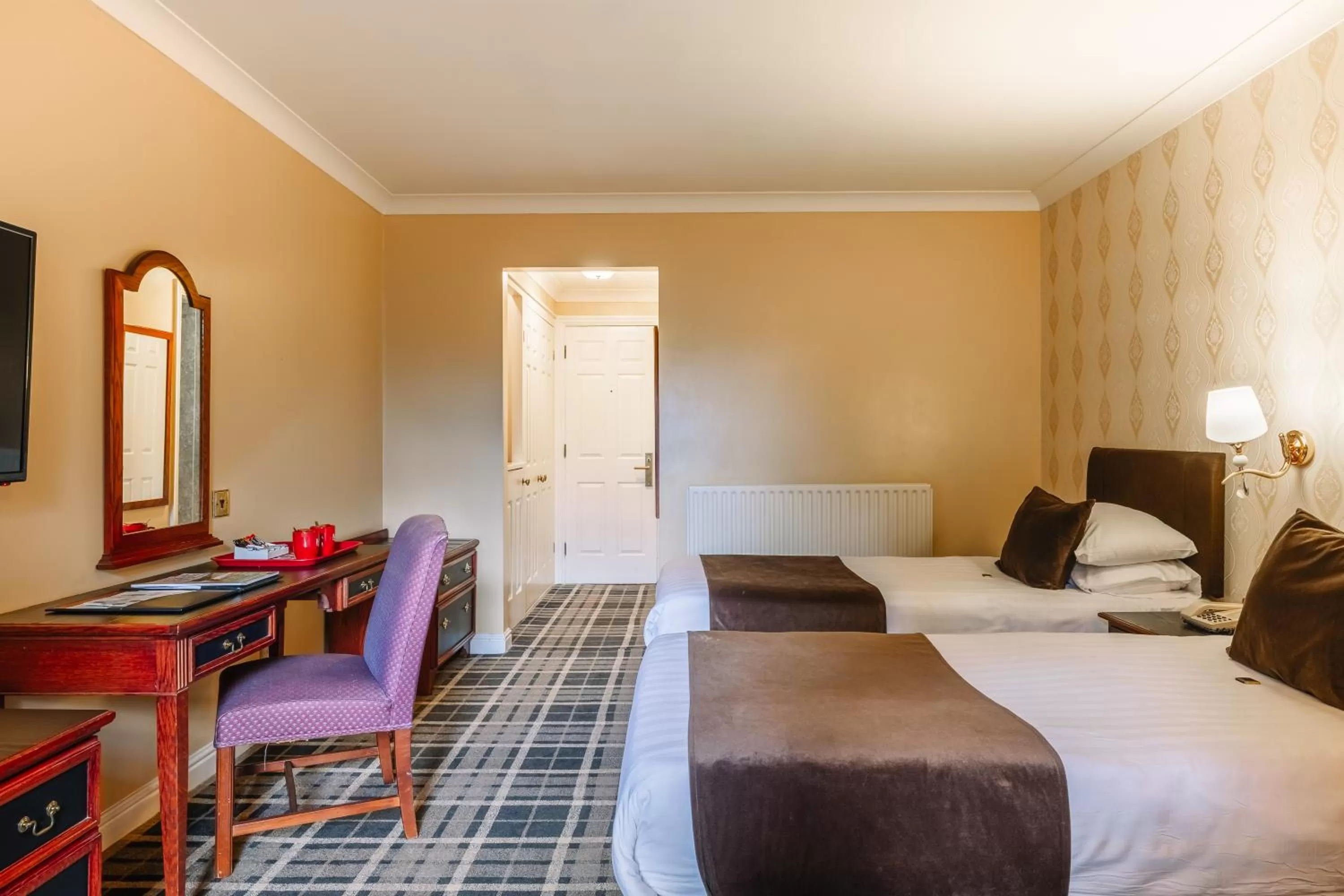 Photo of the whole room, Bed in Muthu Belstead Brook Hotel