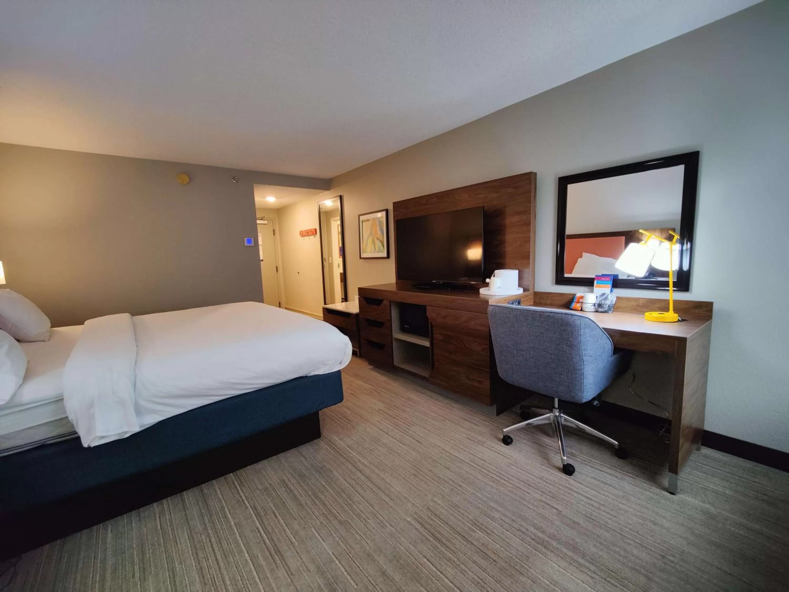 Bedroom, Bed in Hampton Inn Atlanta/Peachtree City