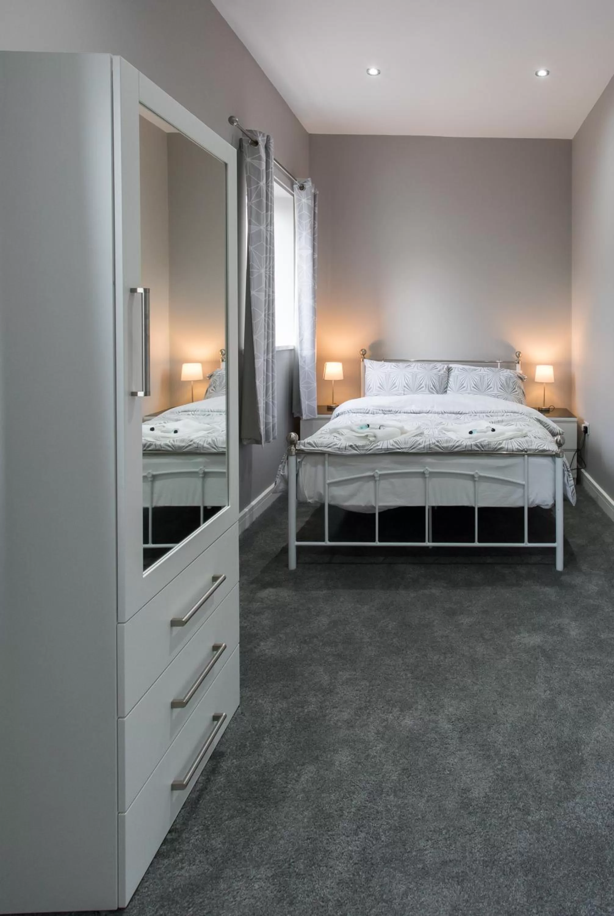 Bedroom, Bed in High Bank Hotel