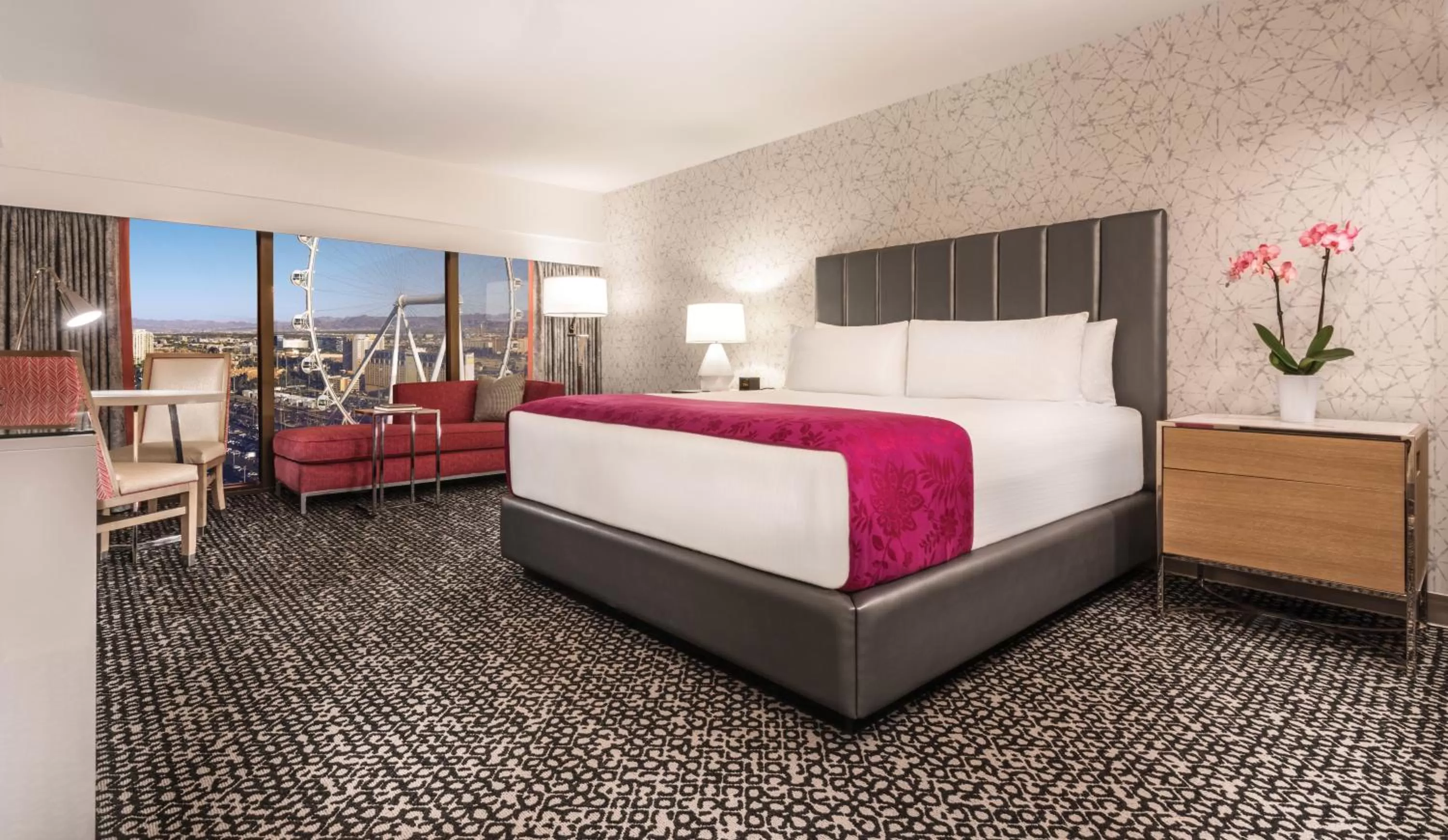 Photo of the whole room, Bed in Flamingo Las Vegas Hotel & Casino