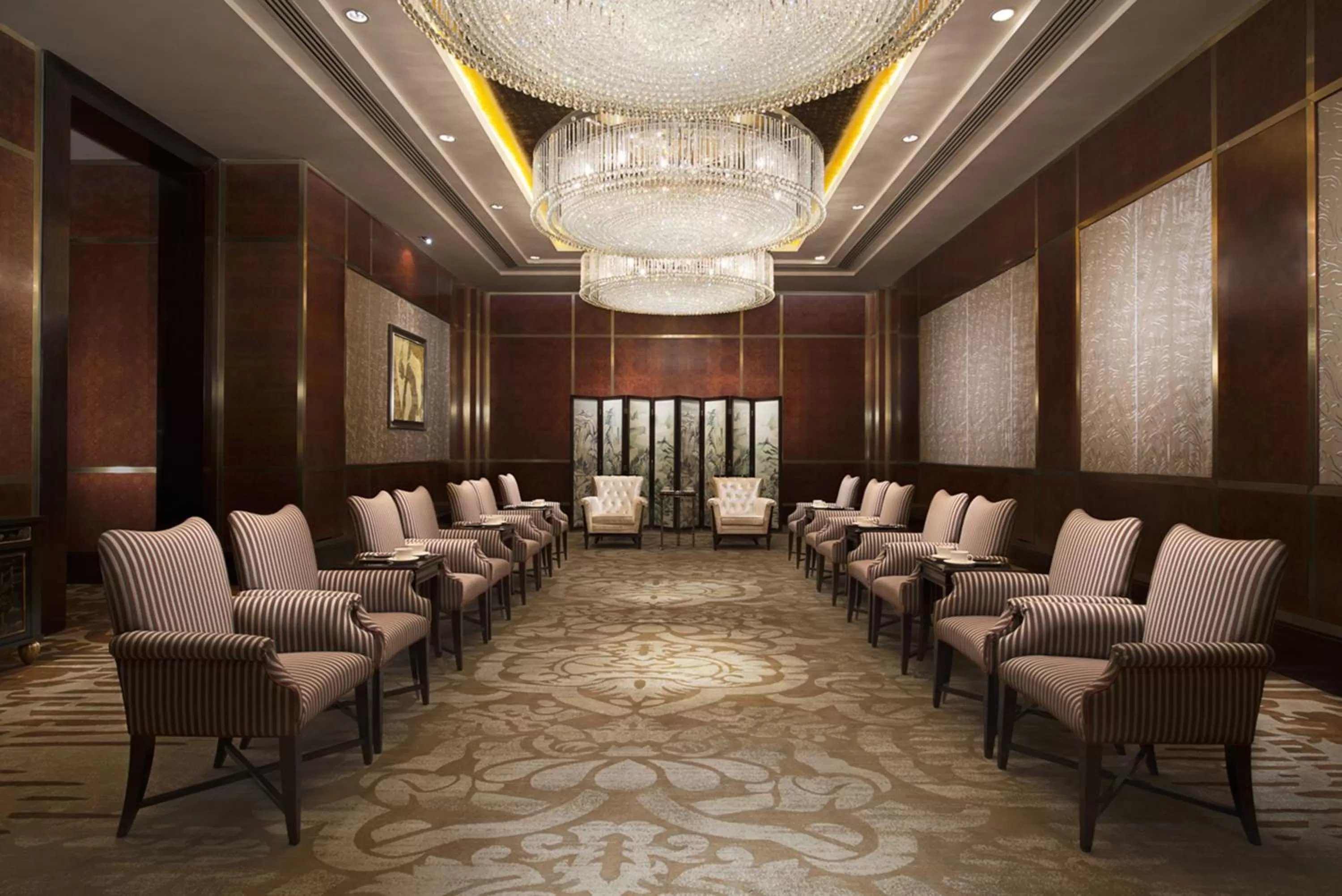 Business facilities in Shangri-La Nanjing