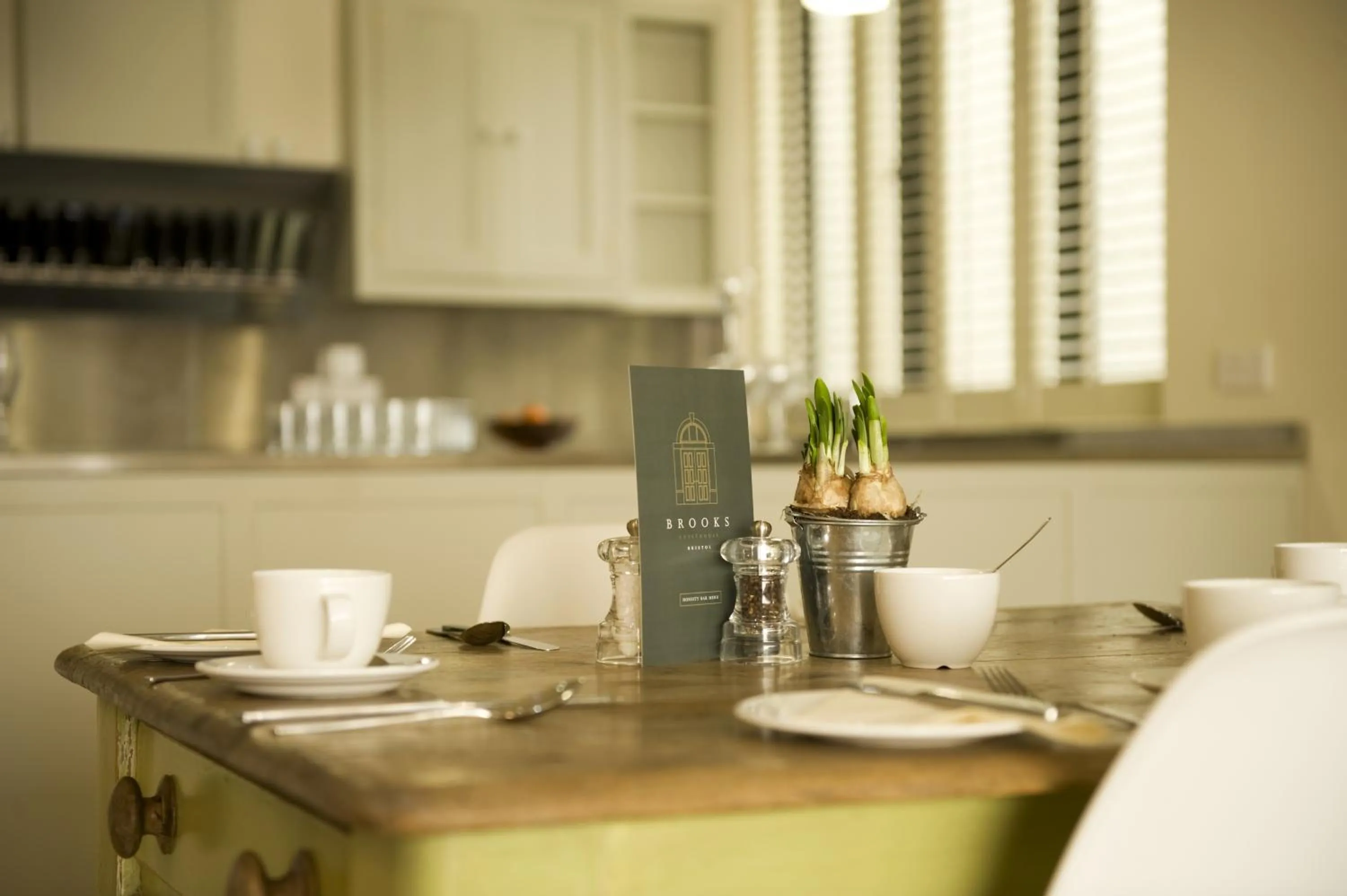 Restaurant/places to eat in Brooks Guesthouse Bristol