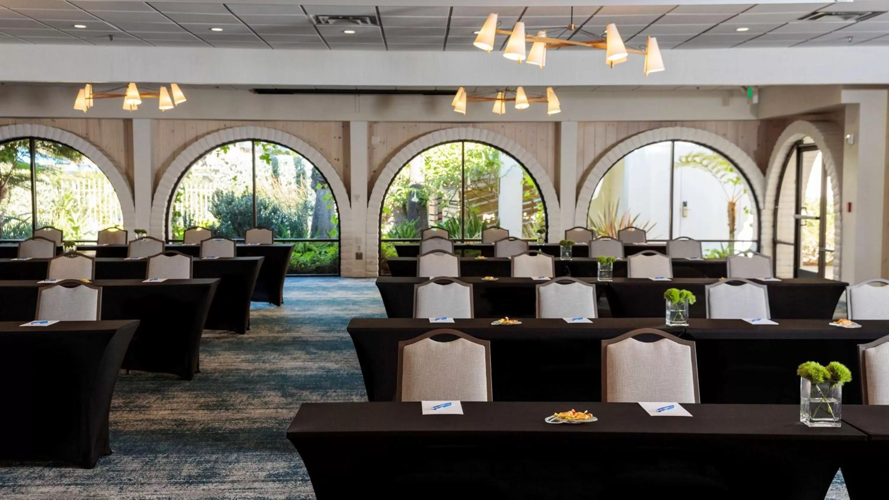 Meeting/conference room in The Leta Santa Barbara Goleta, Tapestry Collection by Hilton