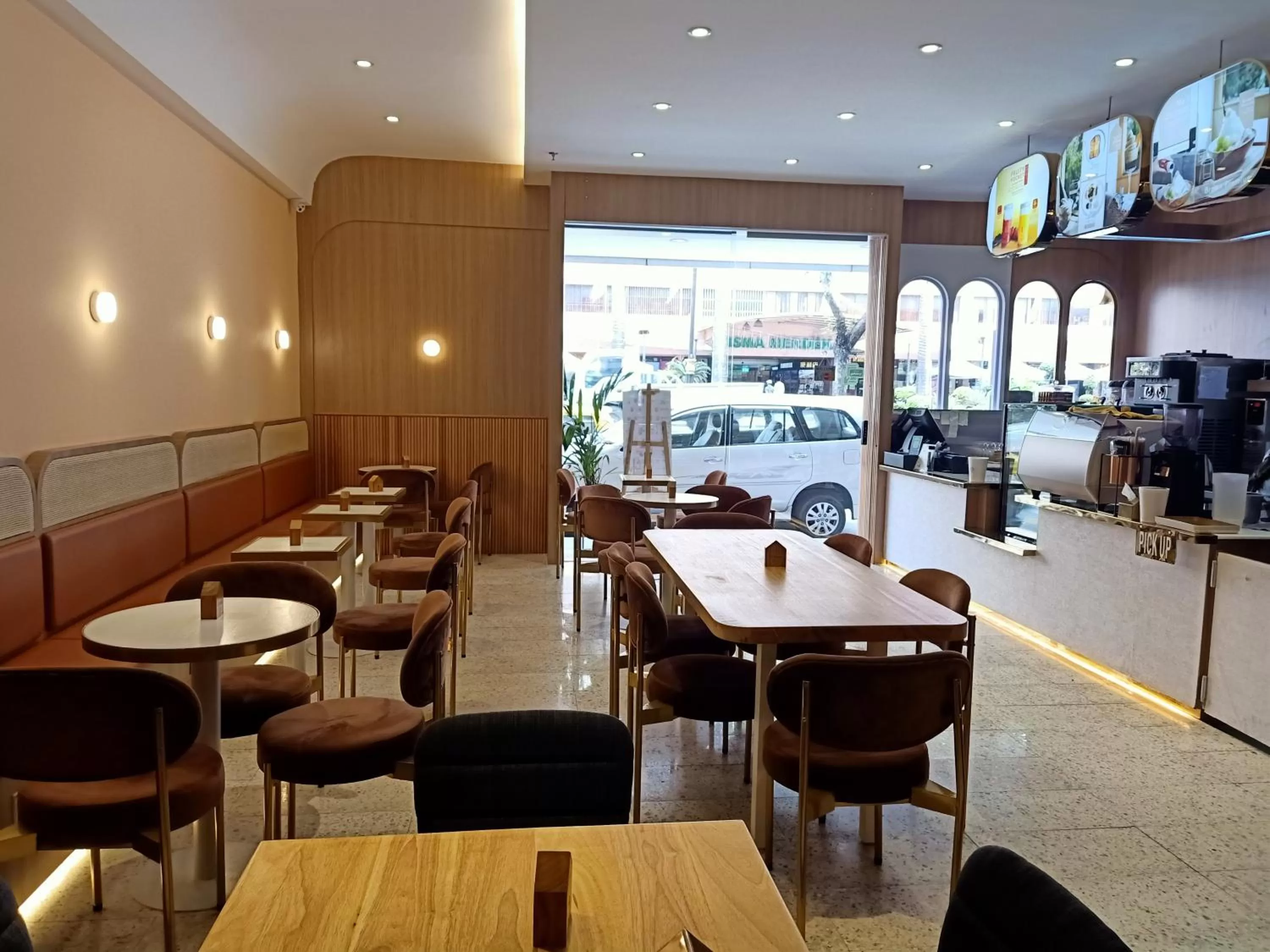 Restaurant/places to eat in Kinabalu Daya Hotel