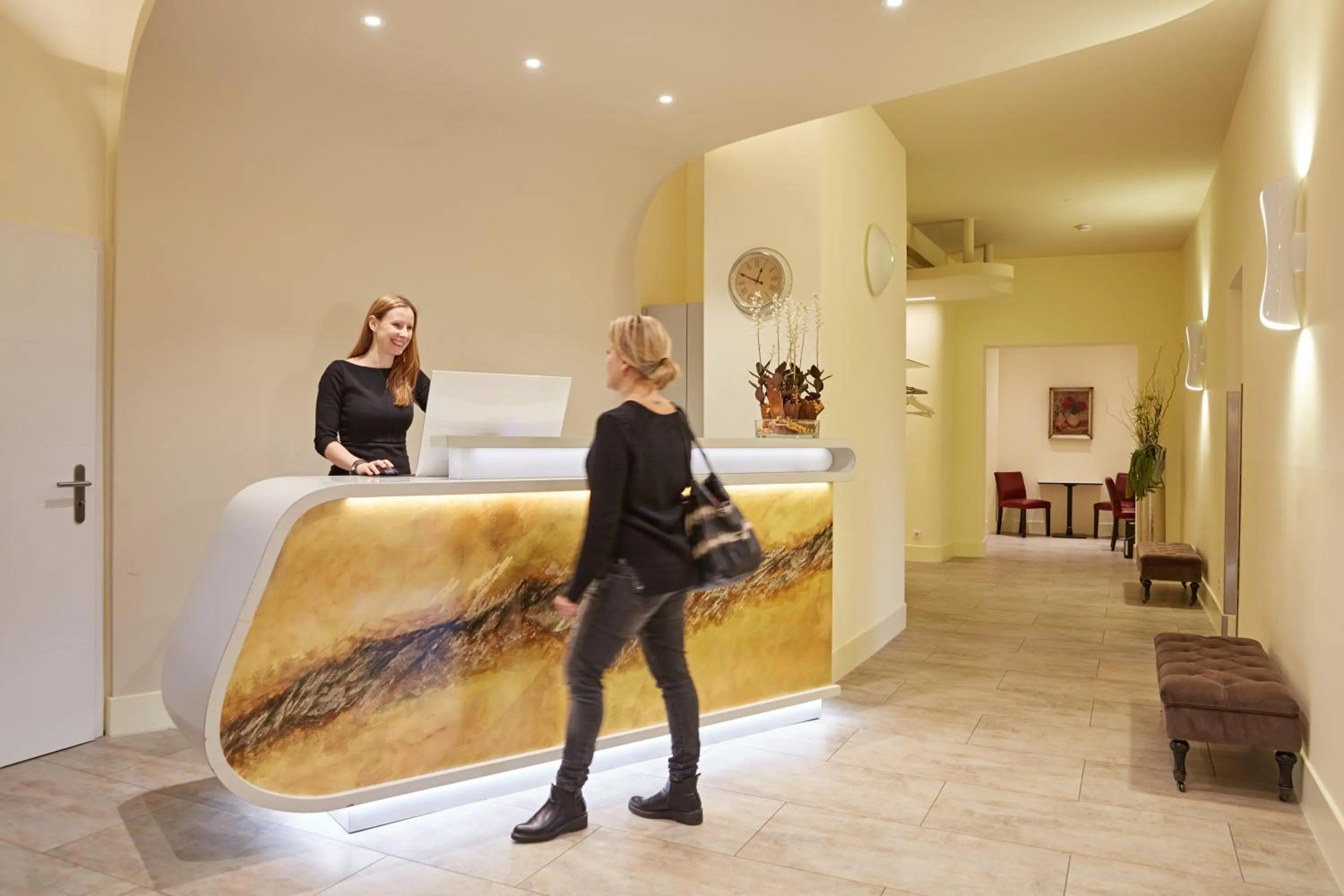 Lobby or reception, Bed in Hotel Prinzregent