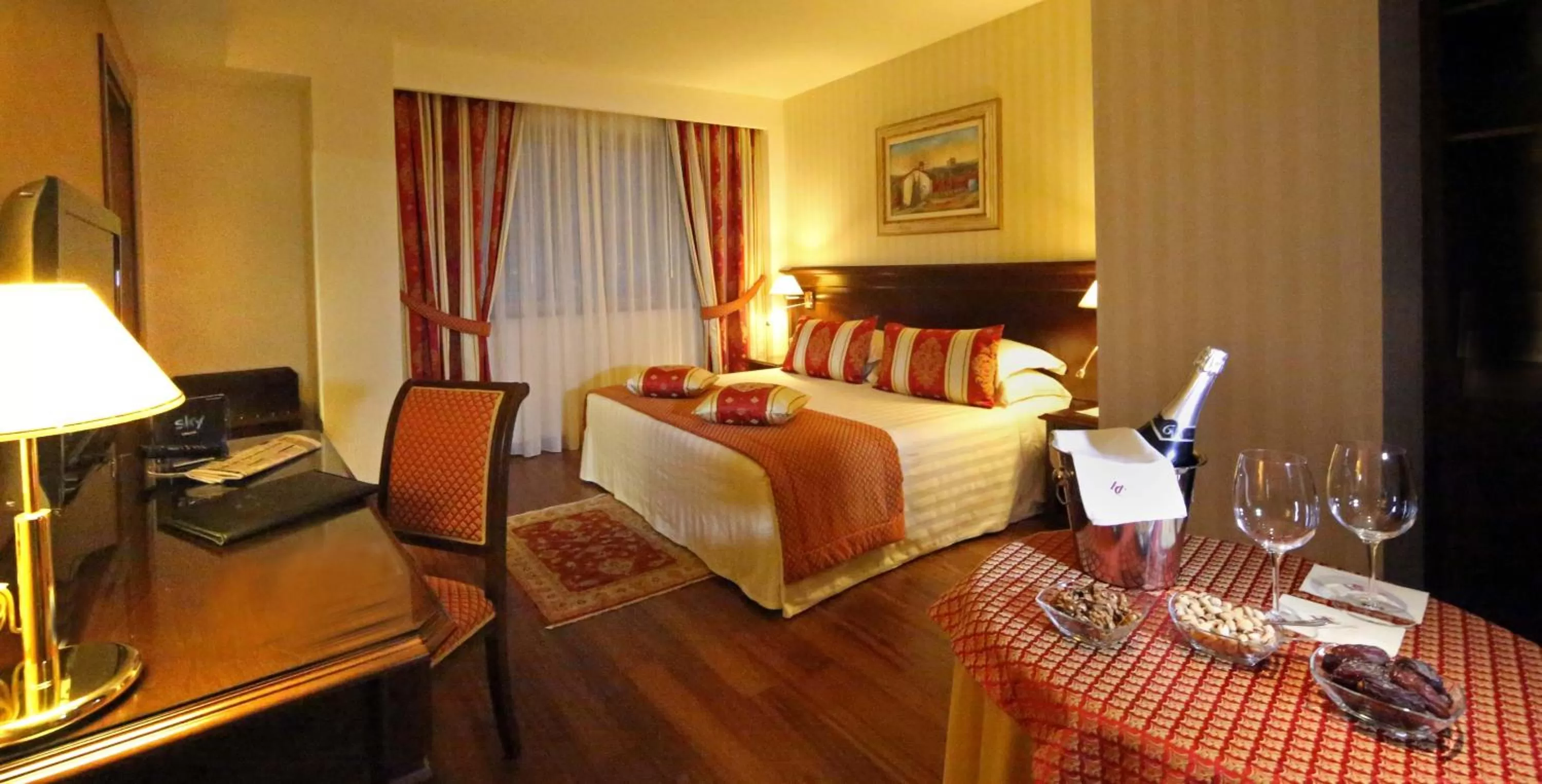 Photo of the whole room, Bed in Hotel Calissano