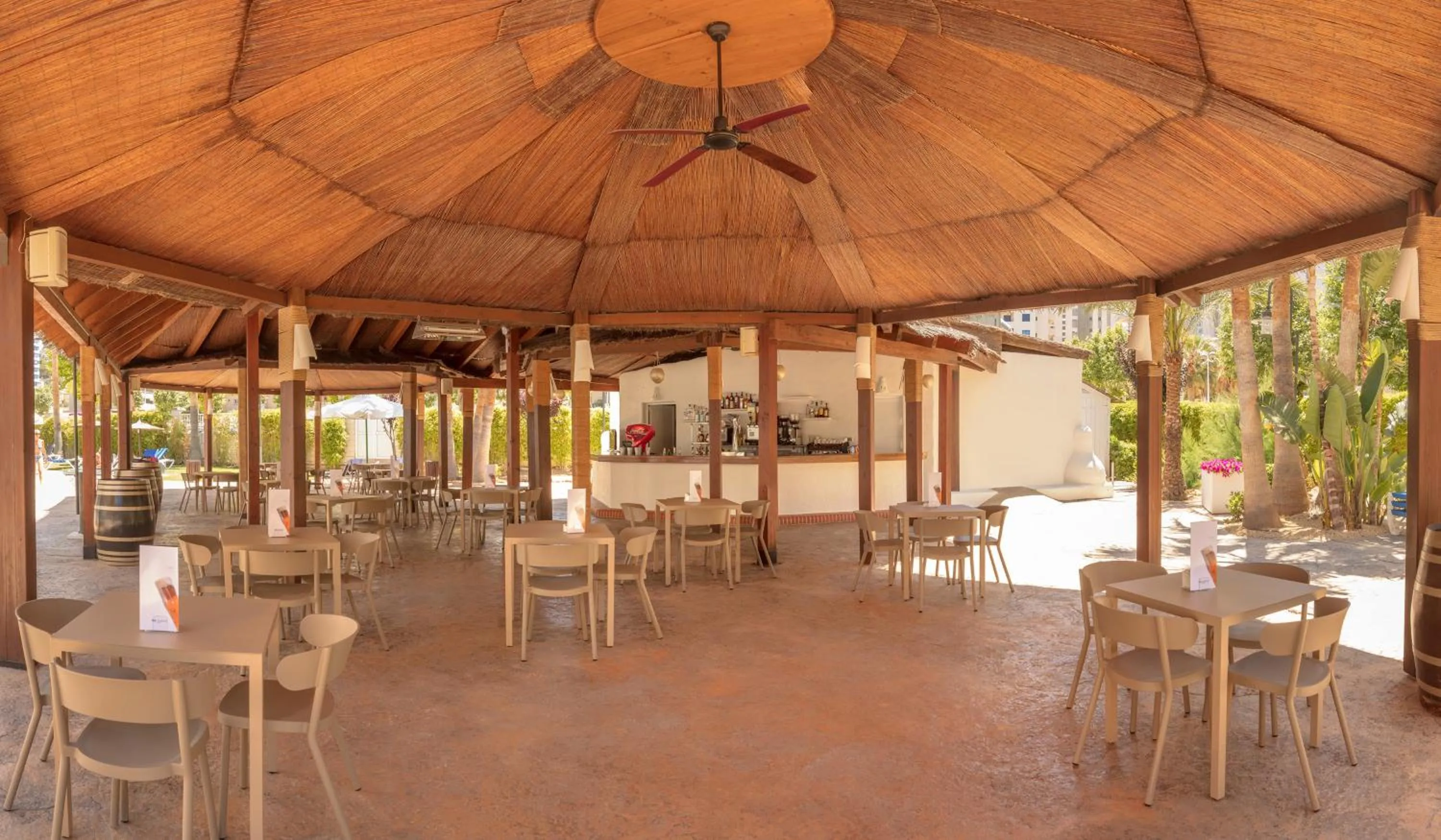 Restaurant/places to eat in Hotel RH Ifach