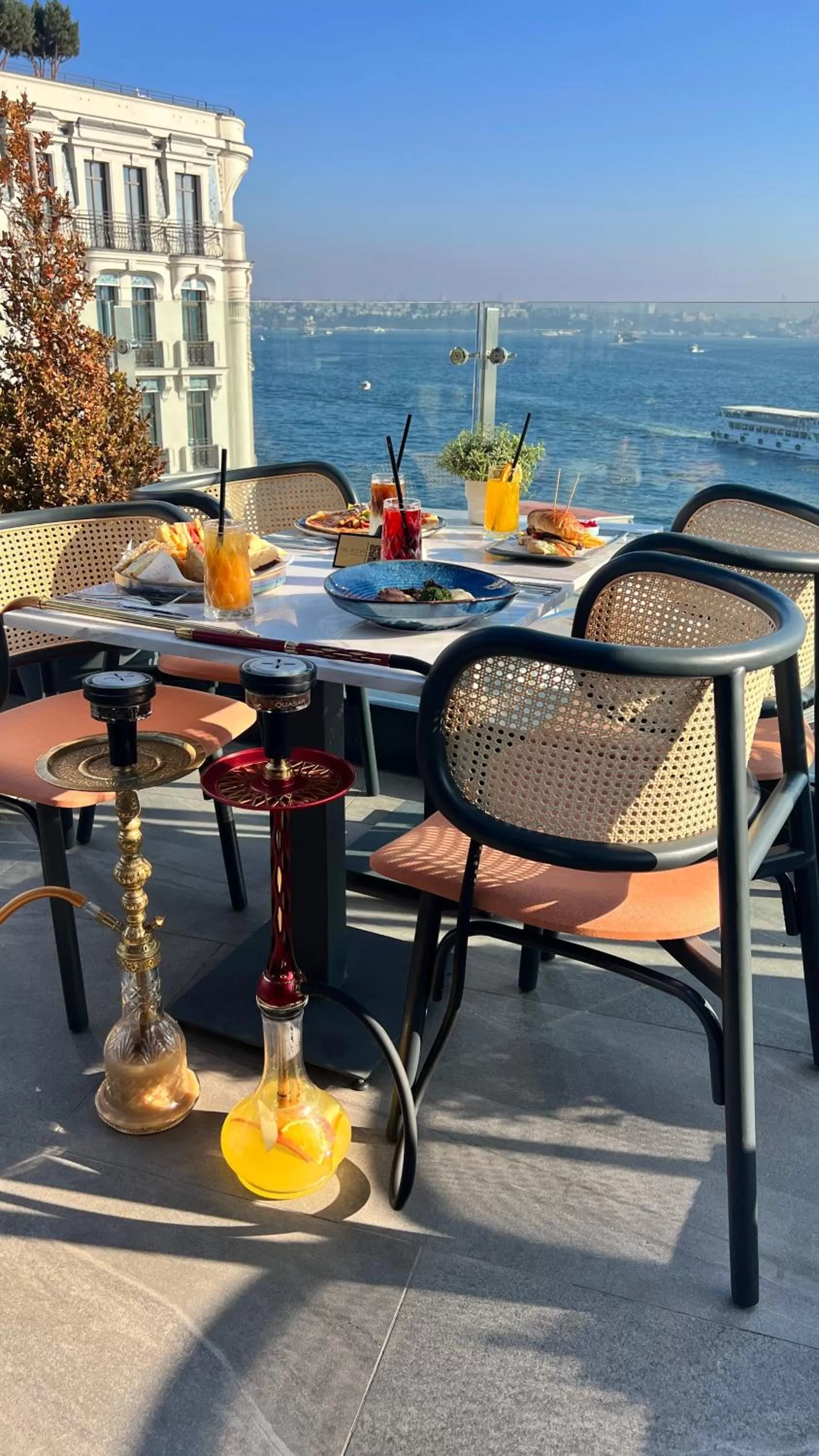 Restaurant/places to eat in The Wings Hotel Istanbul