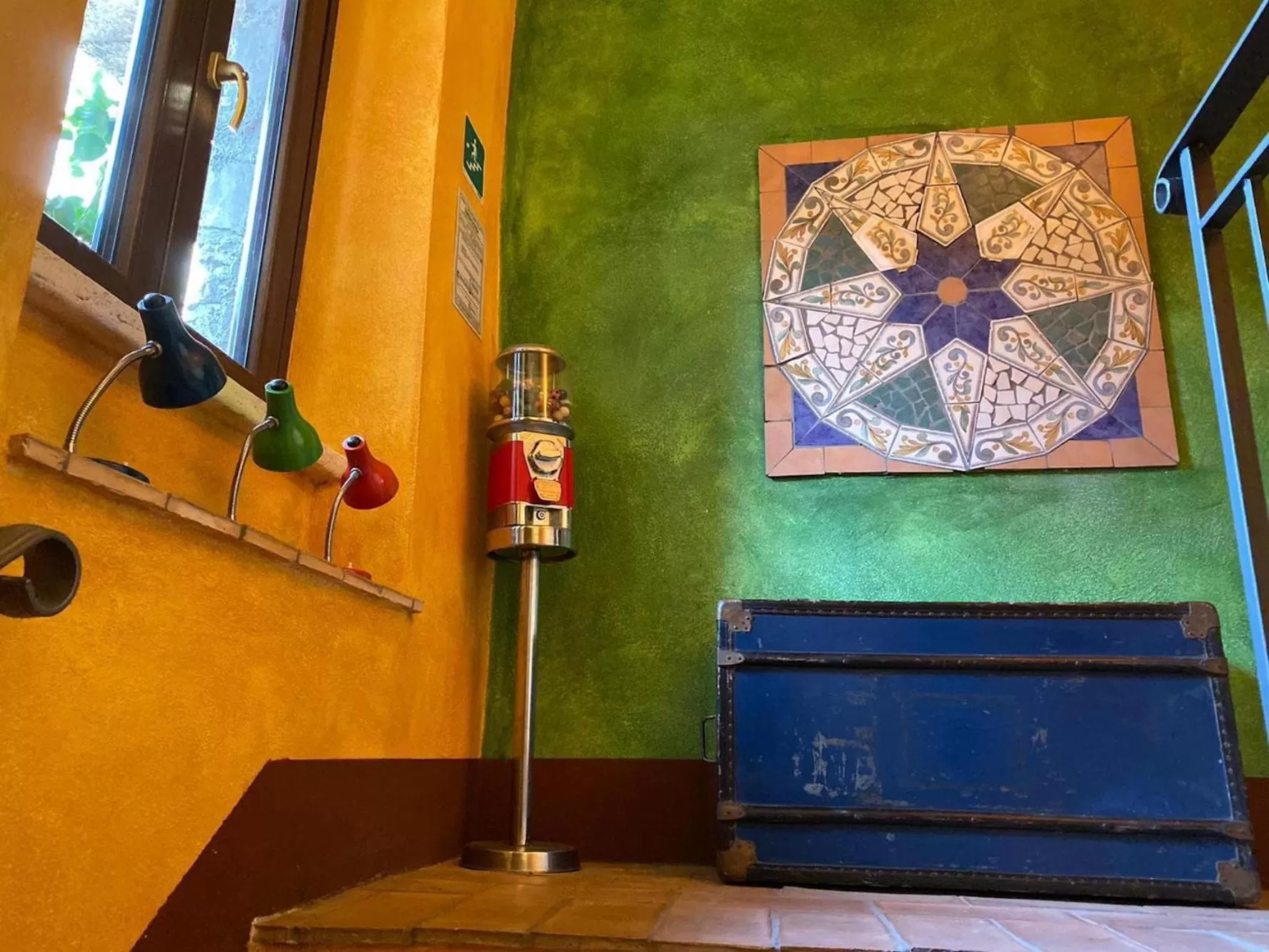 Decorative detail in Il Viaggiatore