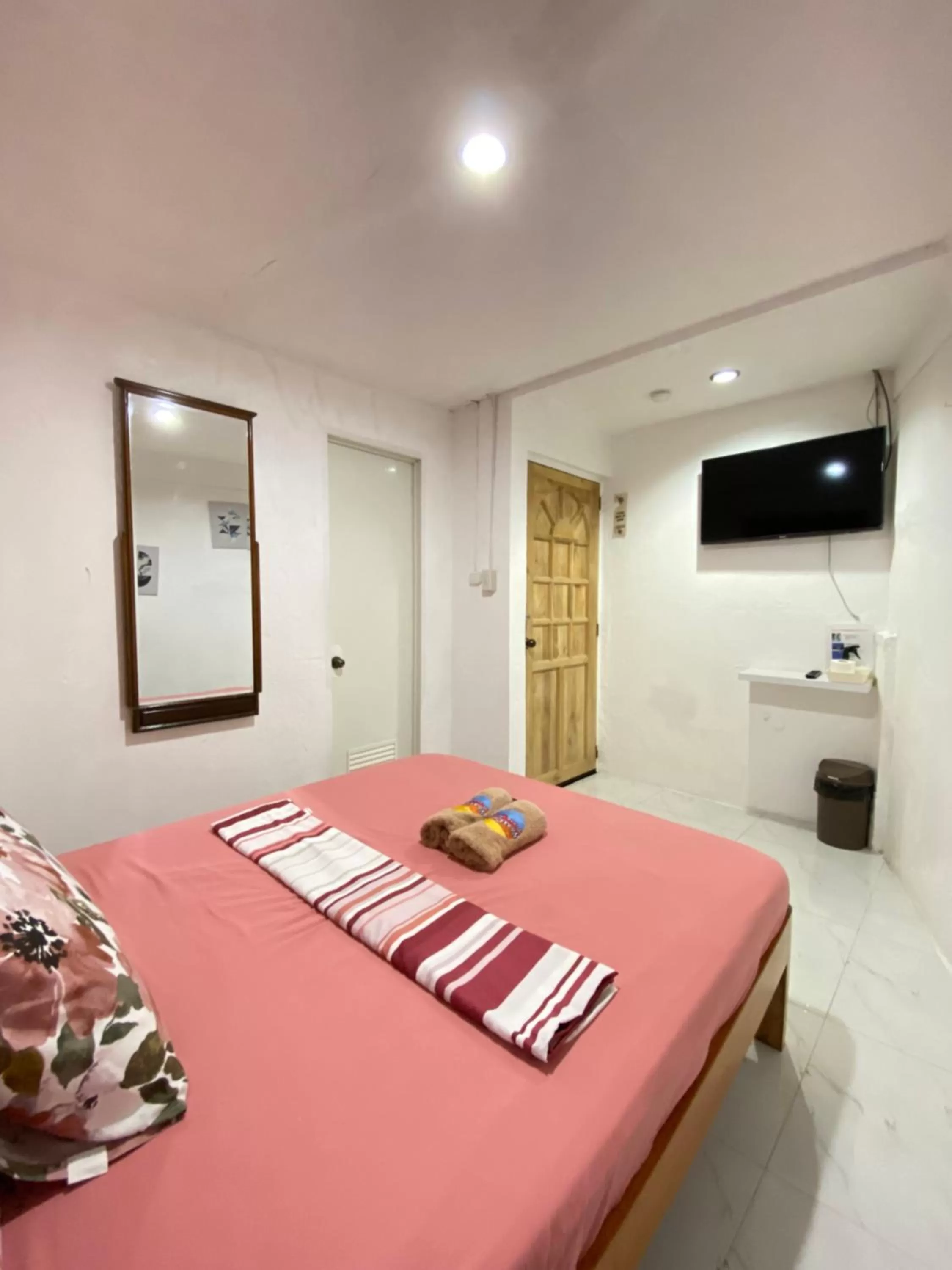 Bed in West Coast Beach House