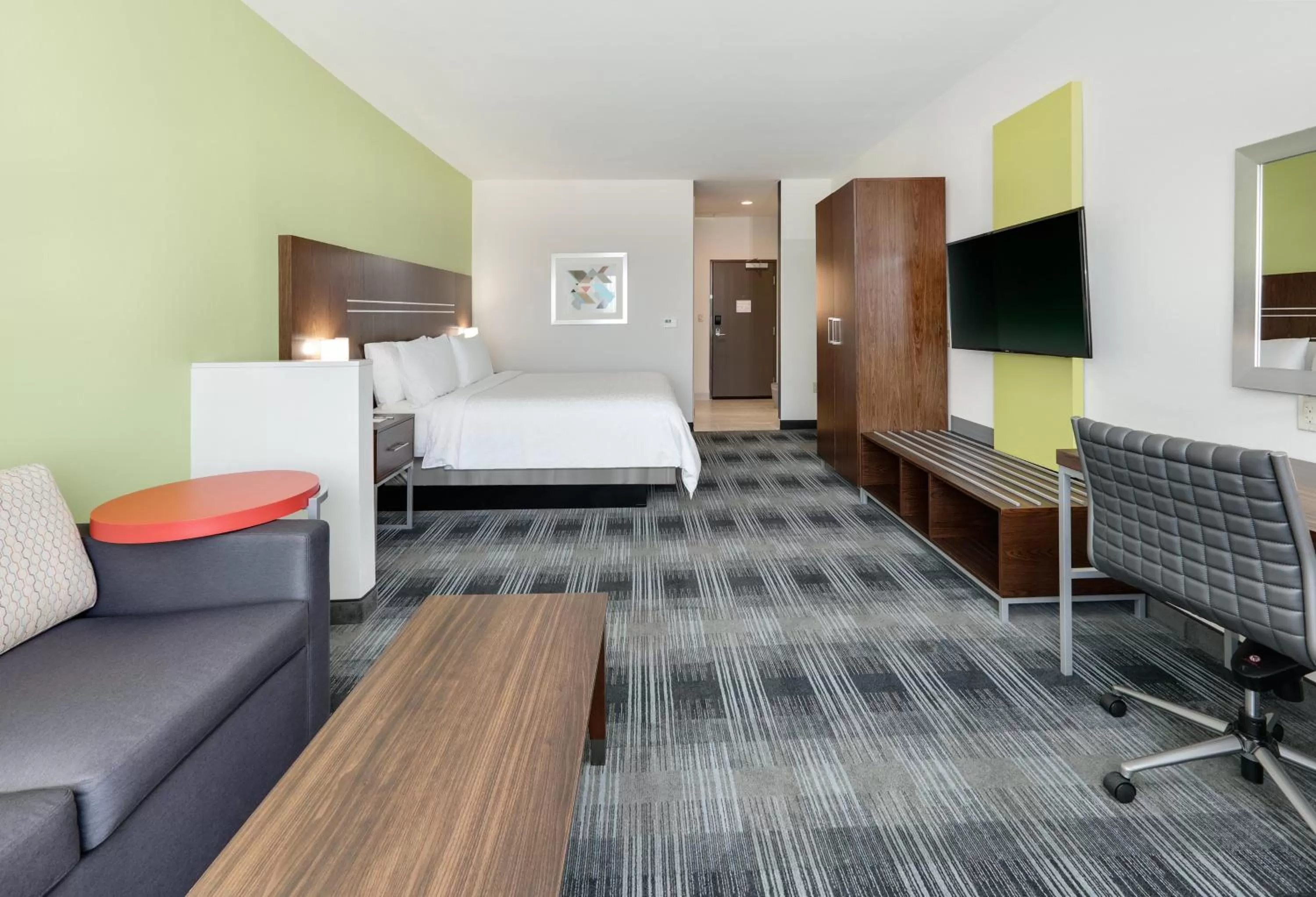 Photo of the whole room, Bed in Holiday Inn Express & Suites Dallas NW - Farmers Branch by IHG