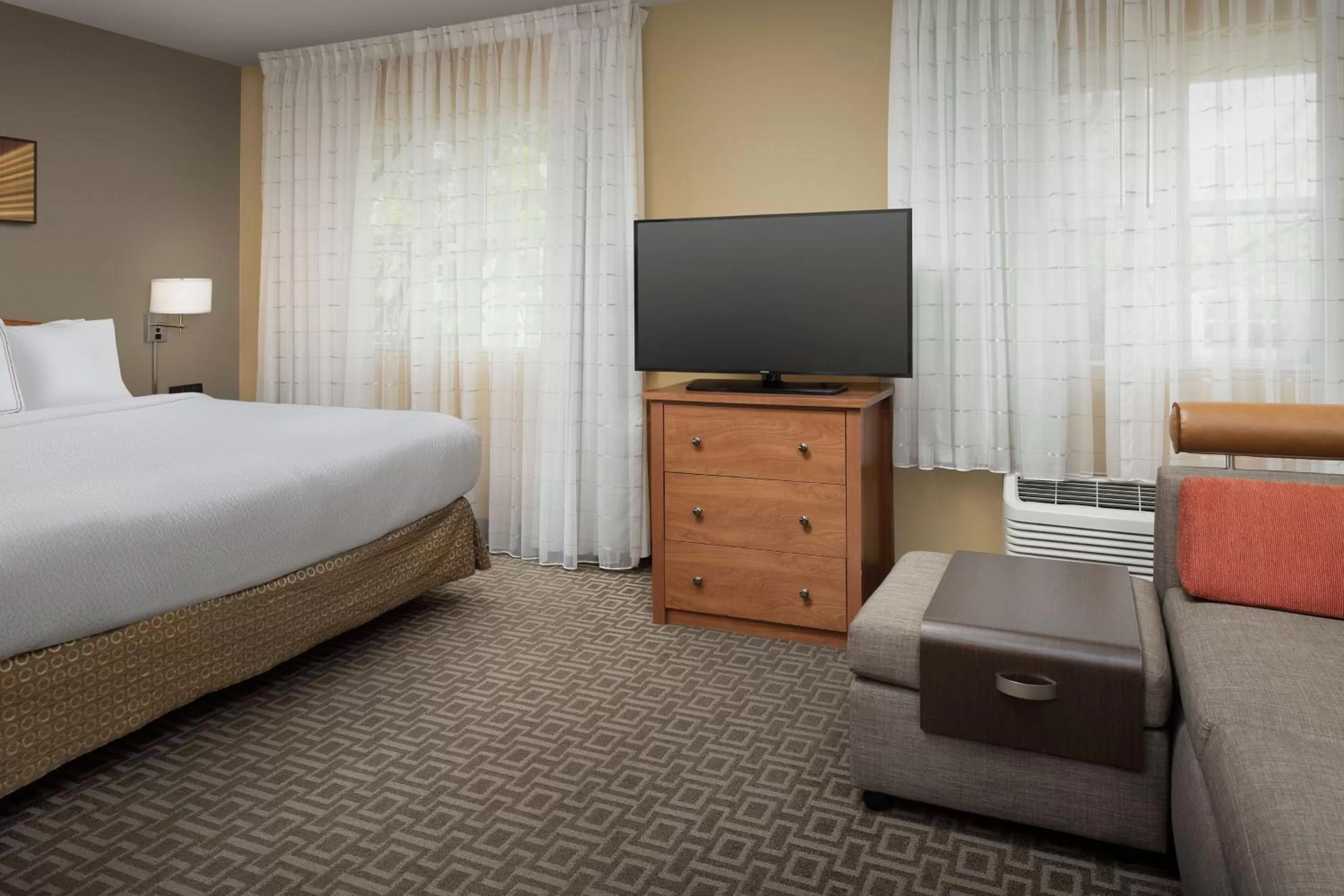 Photo of the whole room, Bed in TownePlace Suites by Marriott Portland Hillsboro