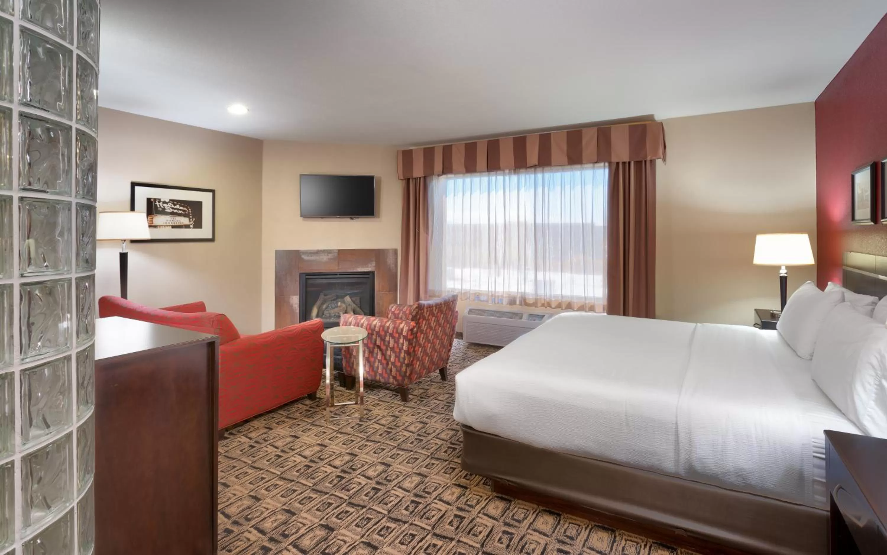 Bedroom, Bed in Holiday Inn & Suites Salt Lake City - Airport West by IHG
