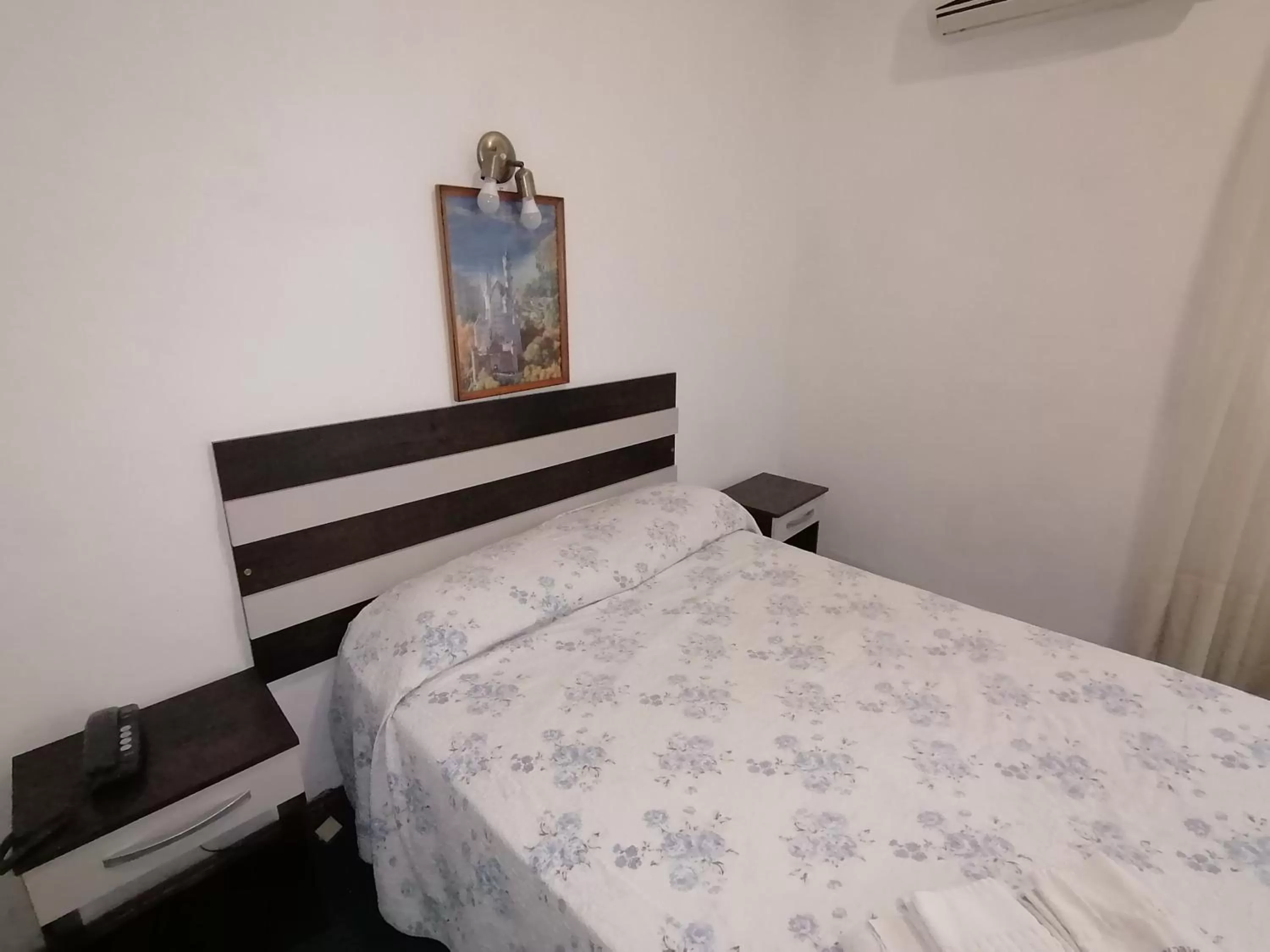 Bed in Hotel Richmond