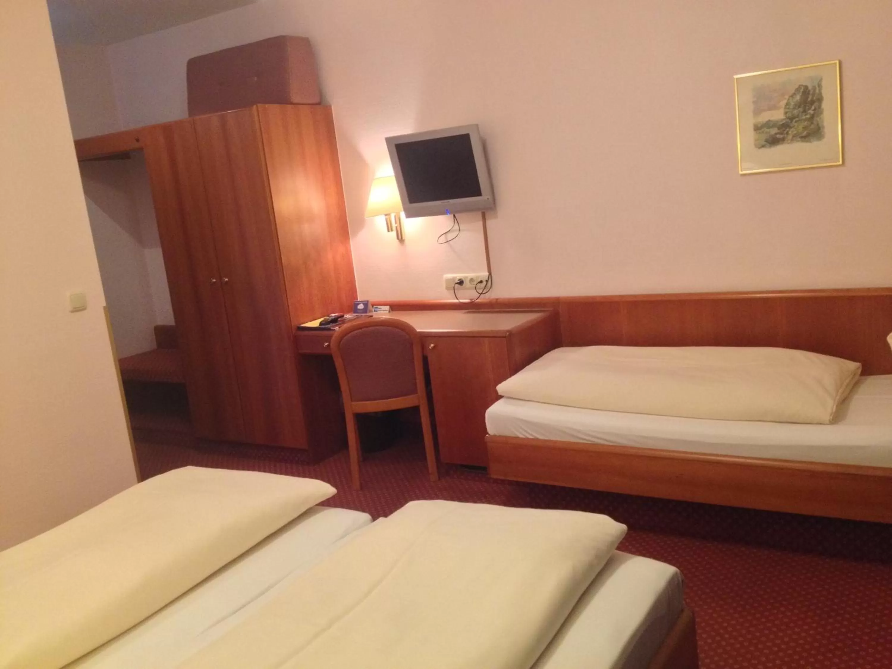 Photo of the whole room, Bed in Hotel Carmen