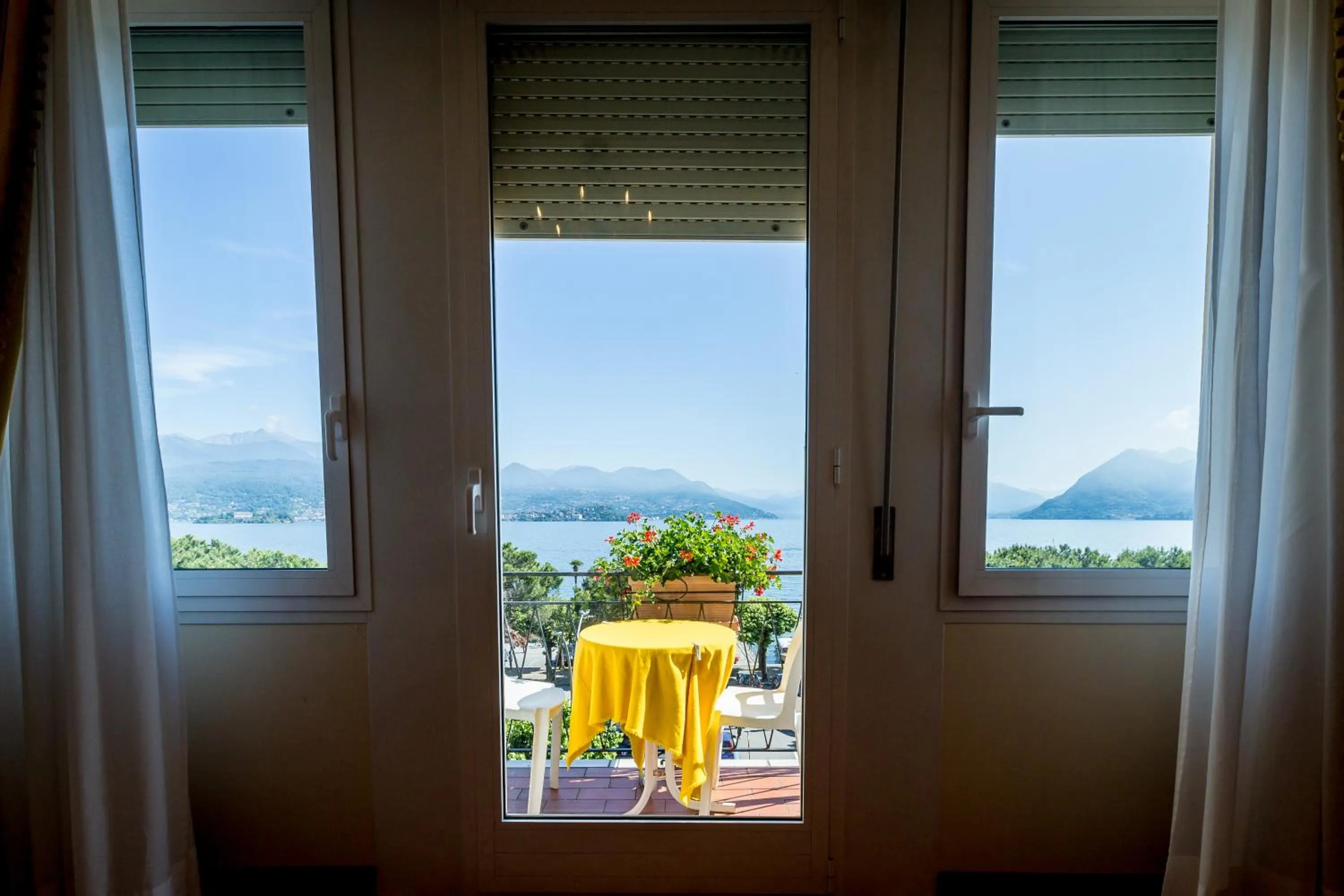 Balcony/Terrace in Hotel Milan Speranza Au Lac