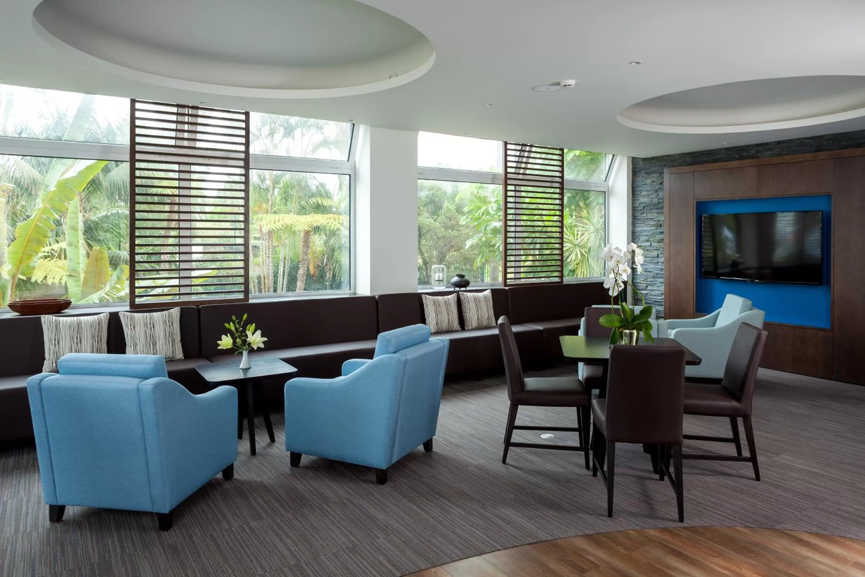 Communal lounge/ TV room in Hotel Tigaiga