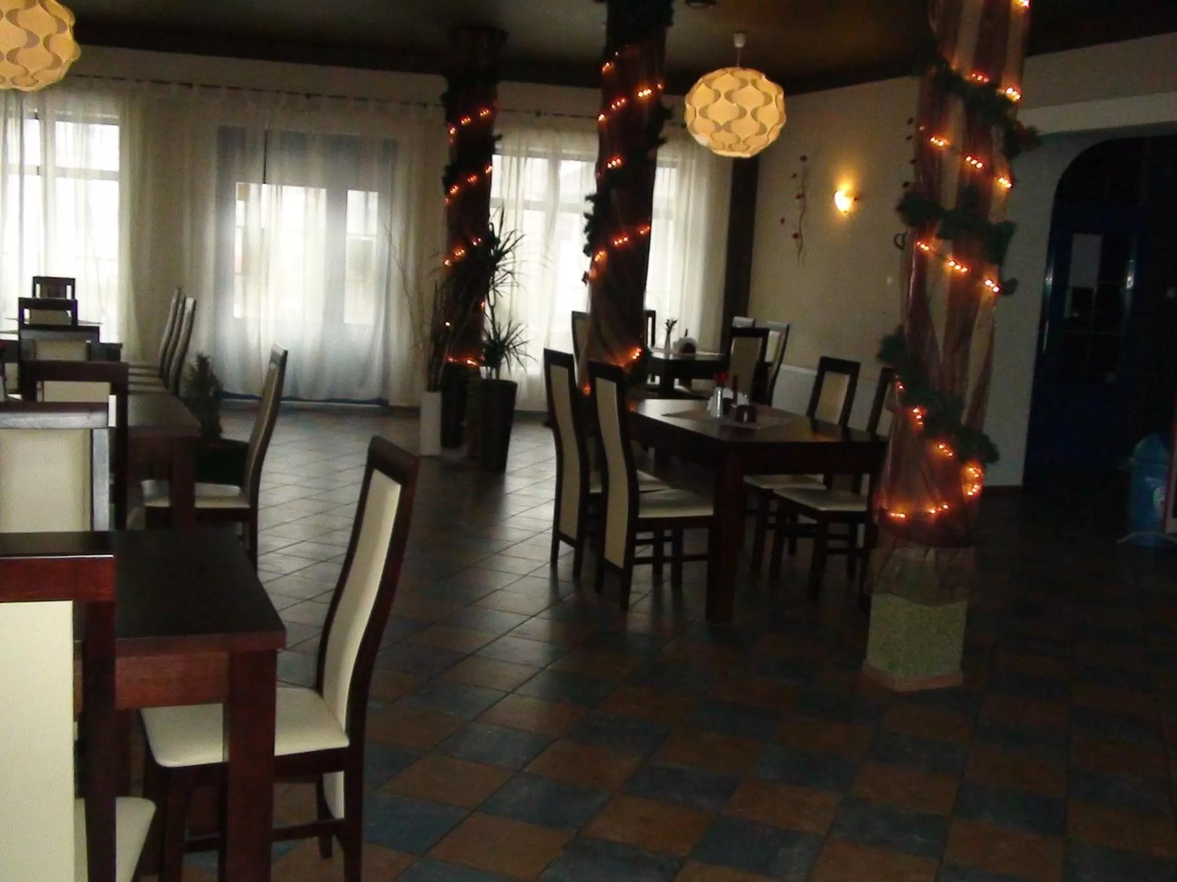 Restaurant/places to eat in Hotel Europa