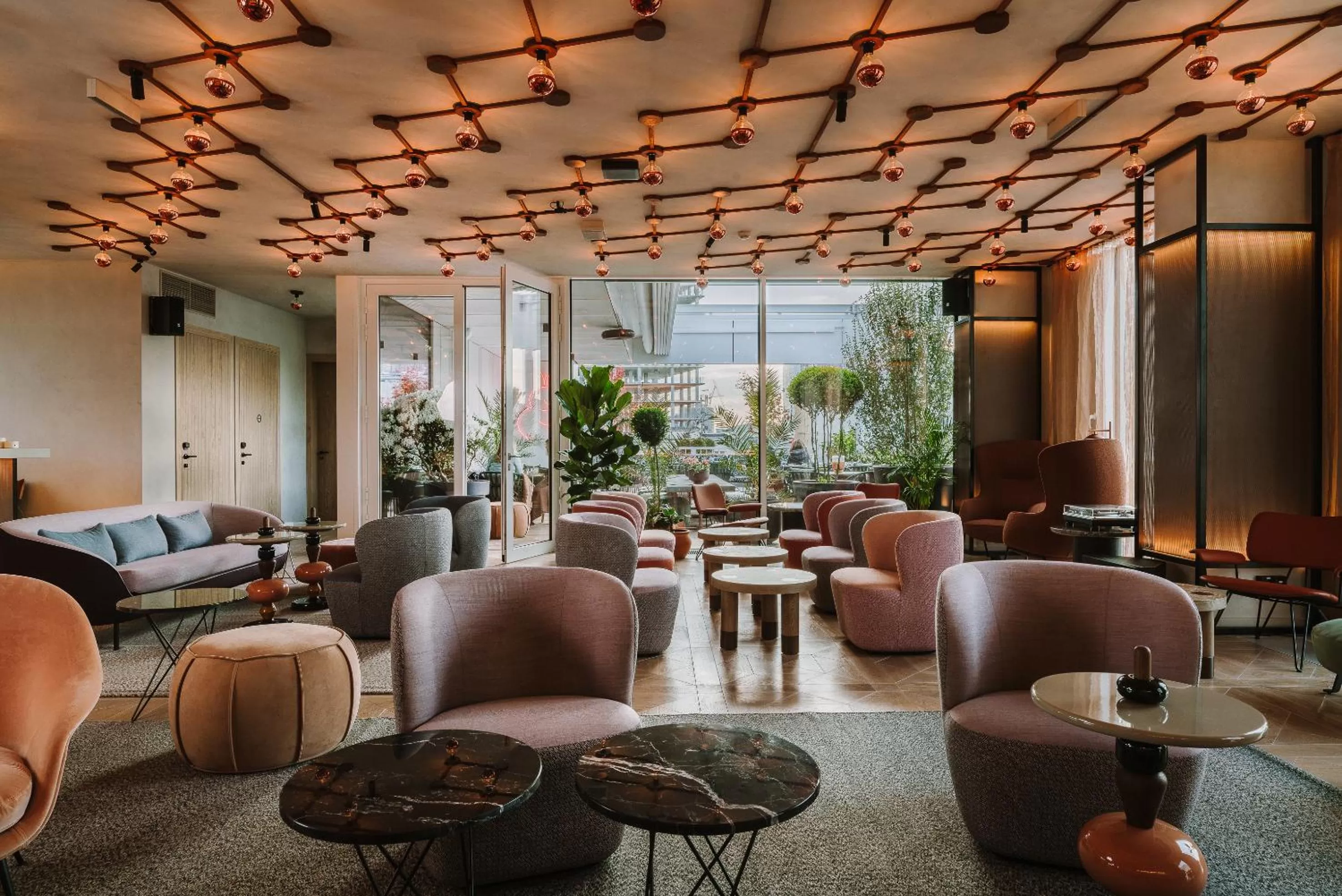 Restaurant/places to eat in PURO Warszawa Centrum