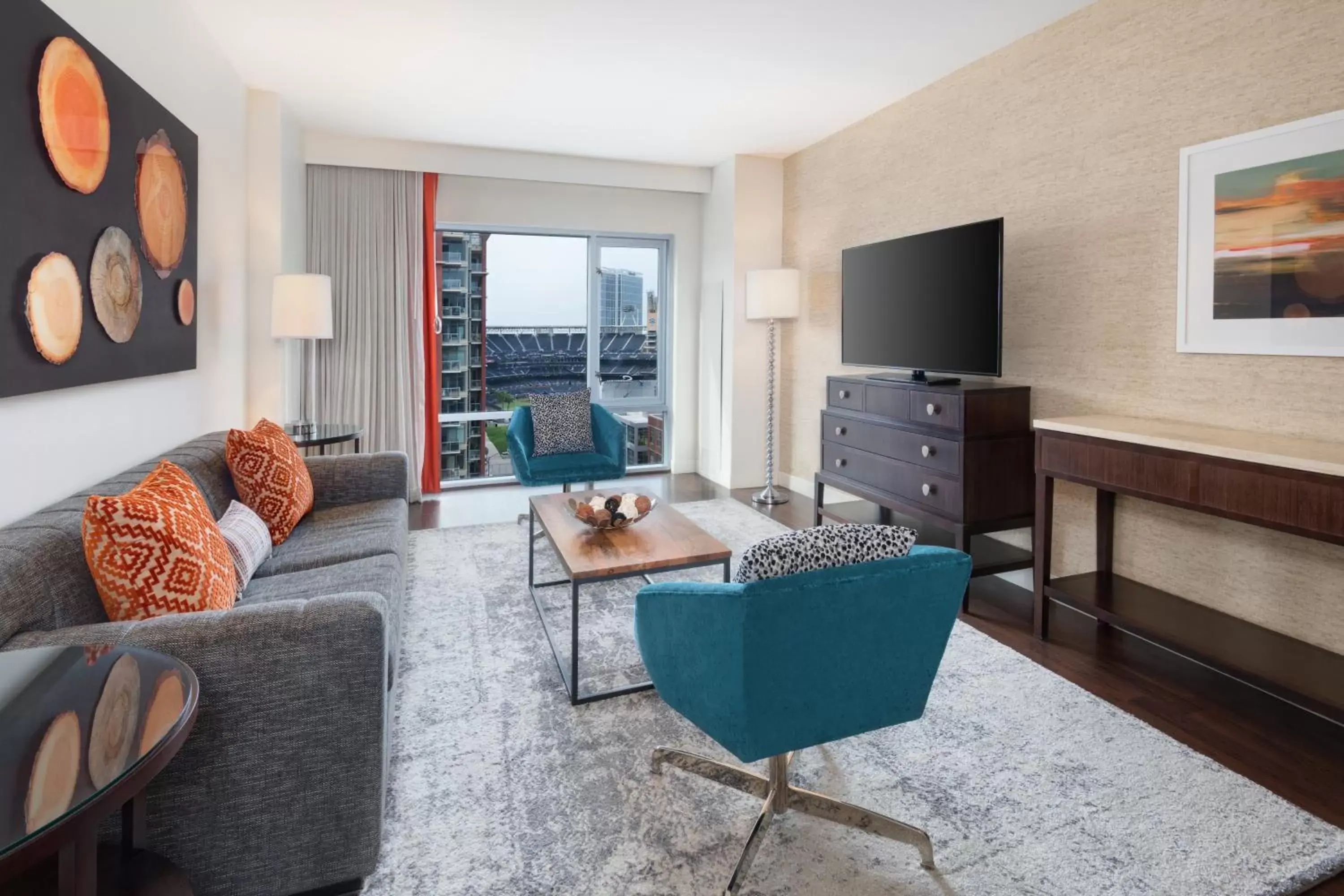 Suite - Mobility Access Roll in Shower/Non-Smoking in Hotel Indigo San Diego - Gaslamp Quarter by IHG Suite - Mobility Access Roll in Shower/Non-Smoking in Hotel Indigo San Diego - Gaslamp Quarter by IHG