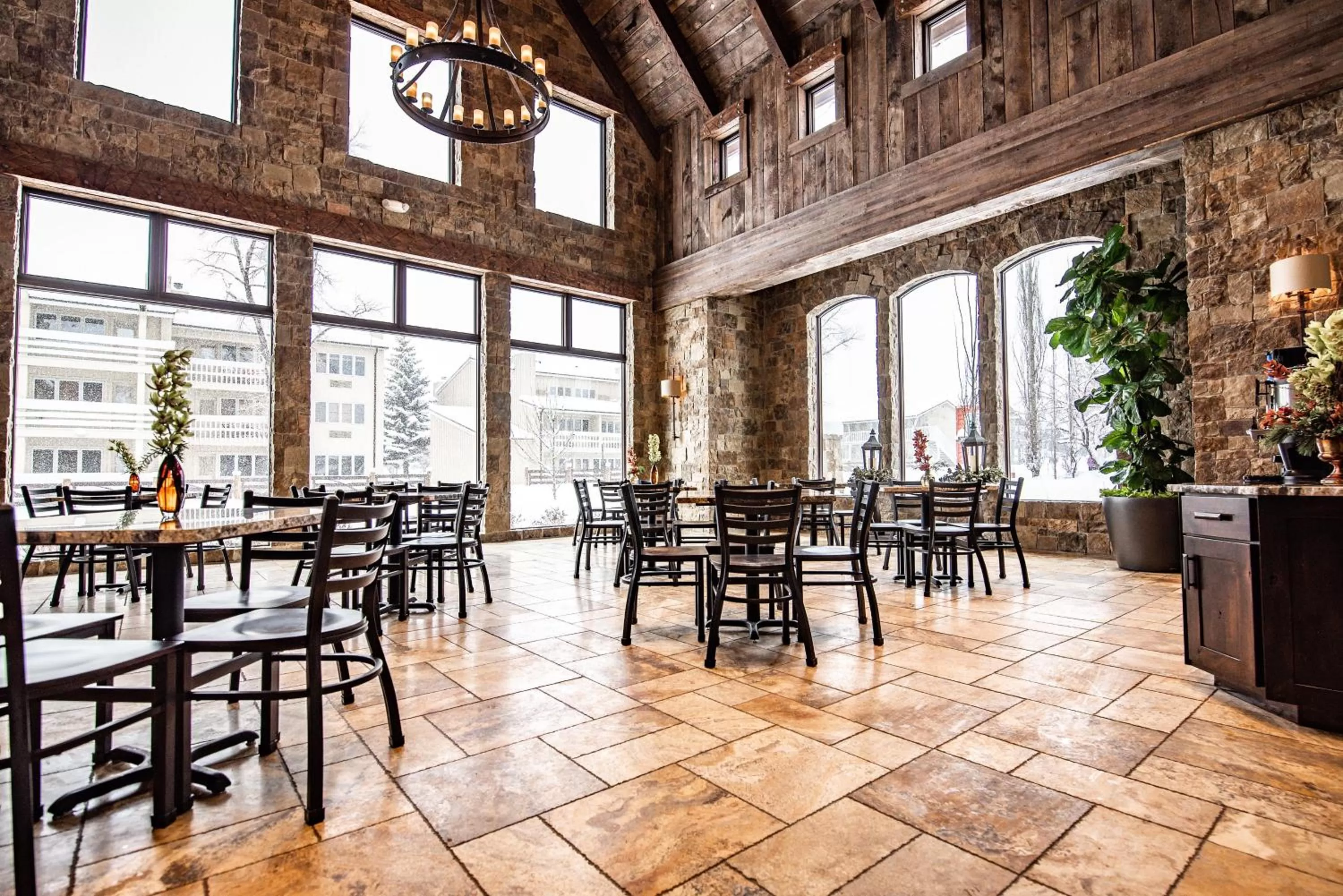 Breakfast in Elk Country Inn