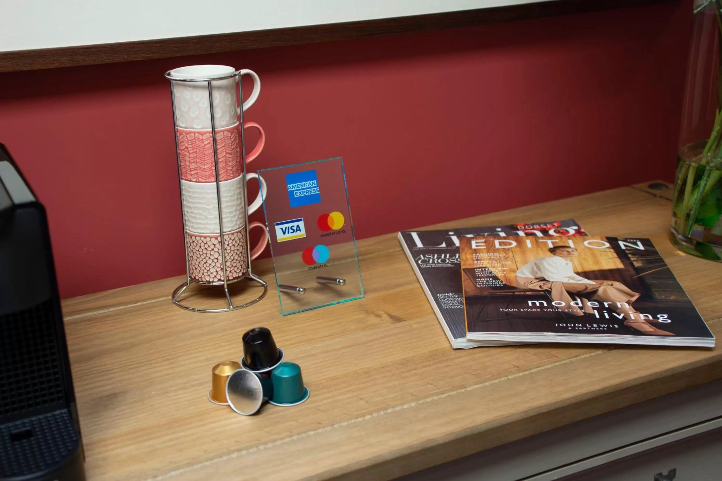 Coffee/tea facilities in Rose and Crown