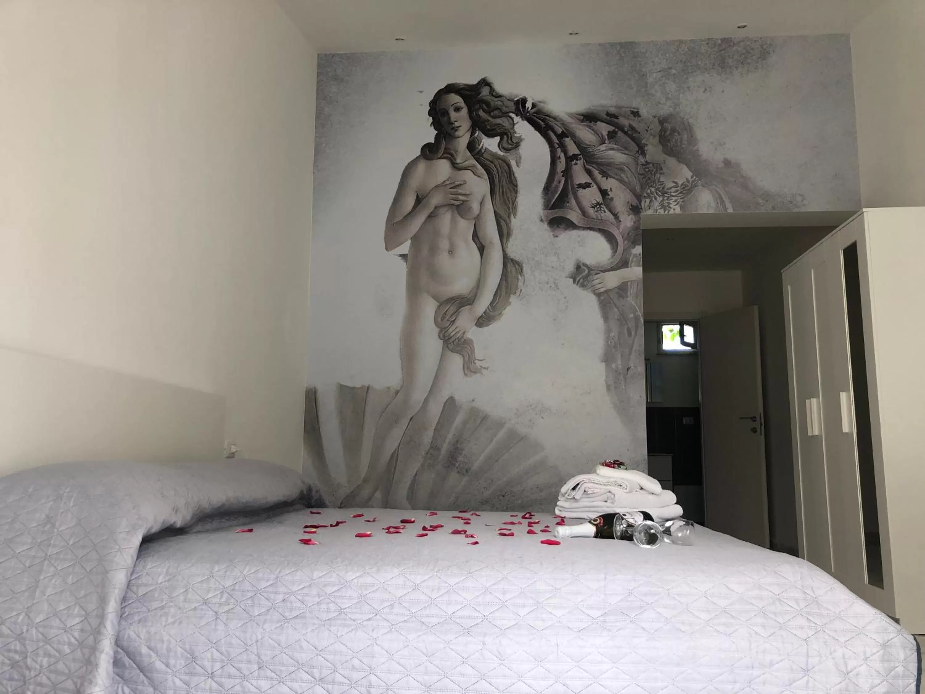 Bed in Amantea Monument