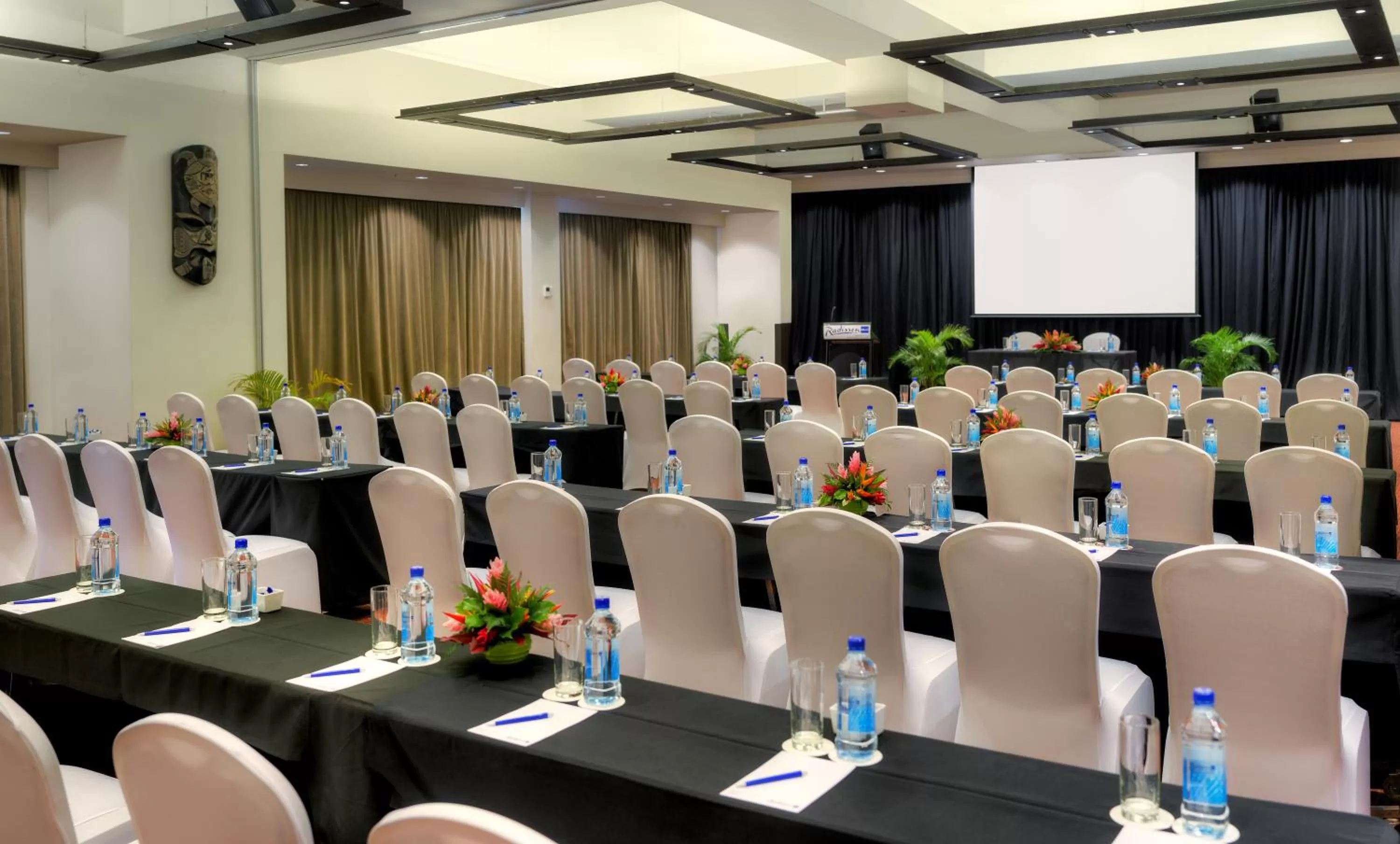 Business facilities in Radisson Blu Resort Fiji