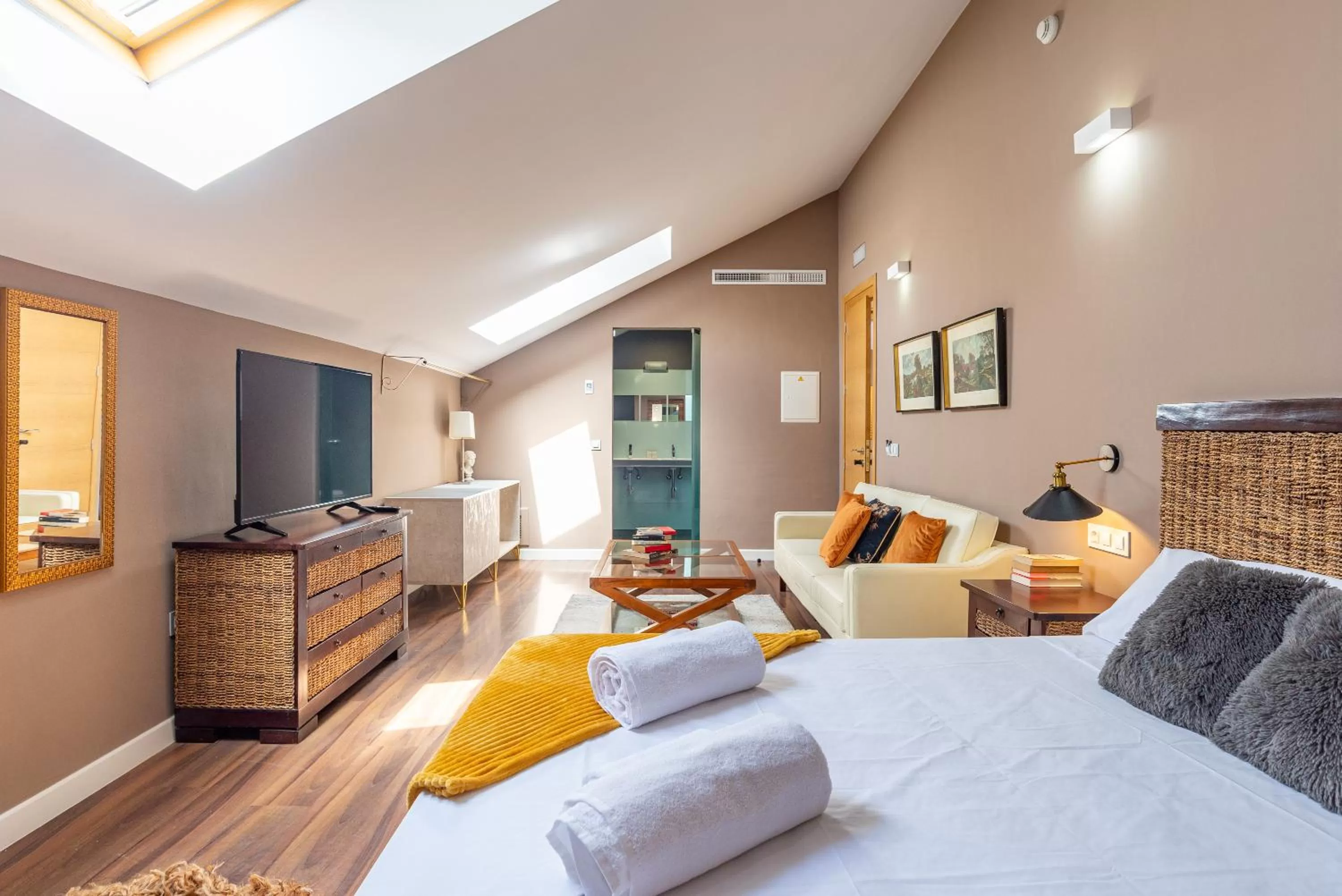 TV and multimedia, Bed in Hotel Albaicín