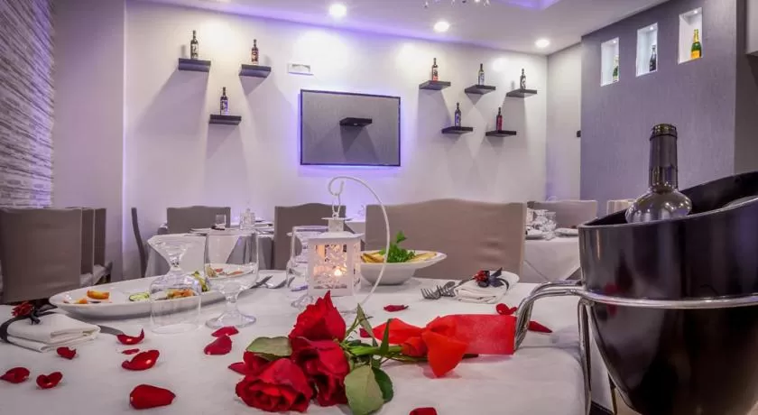 Restaurant/places to eat in Hotel Daytona Palace