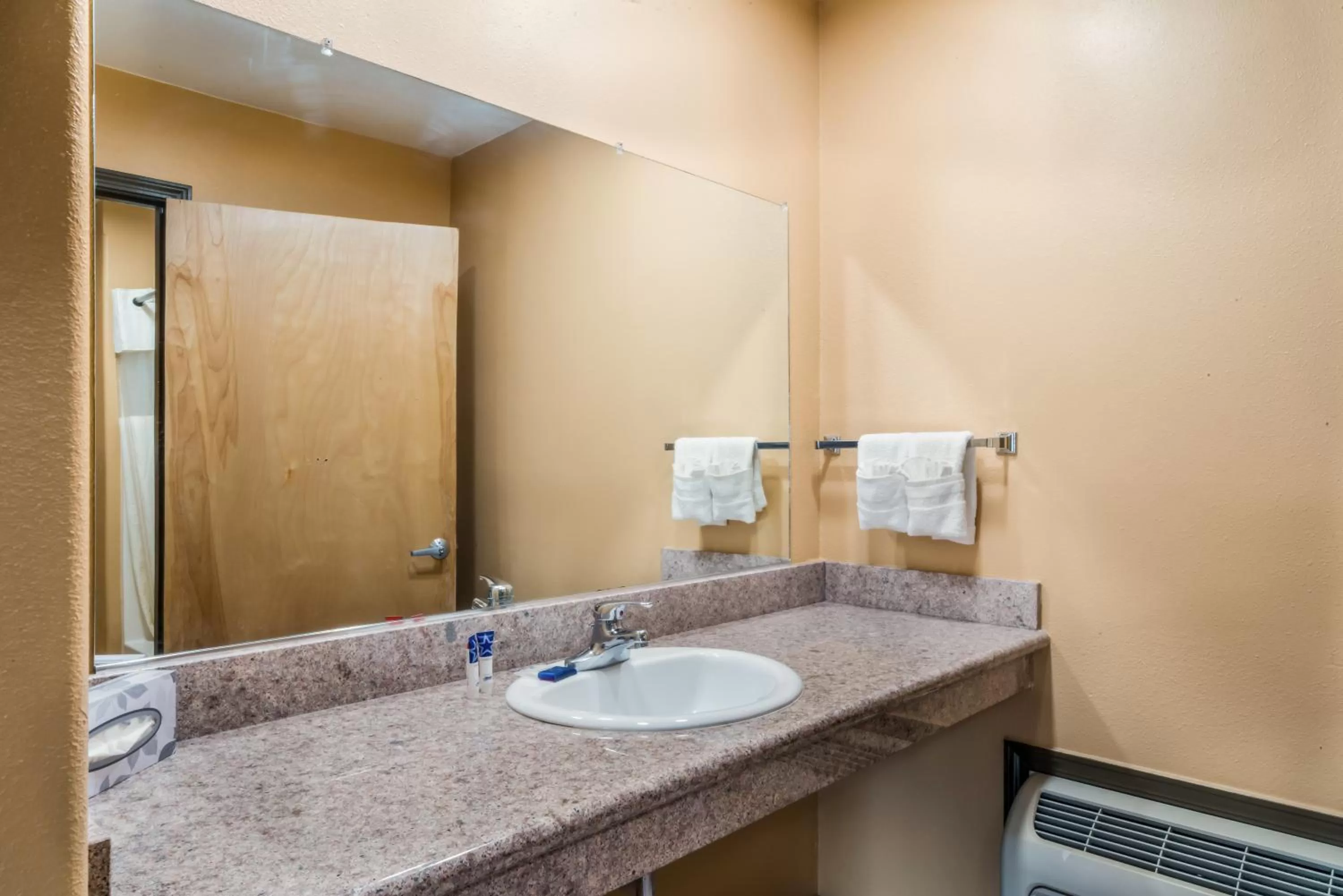 Americas Best Value Inn - Ukiah
