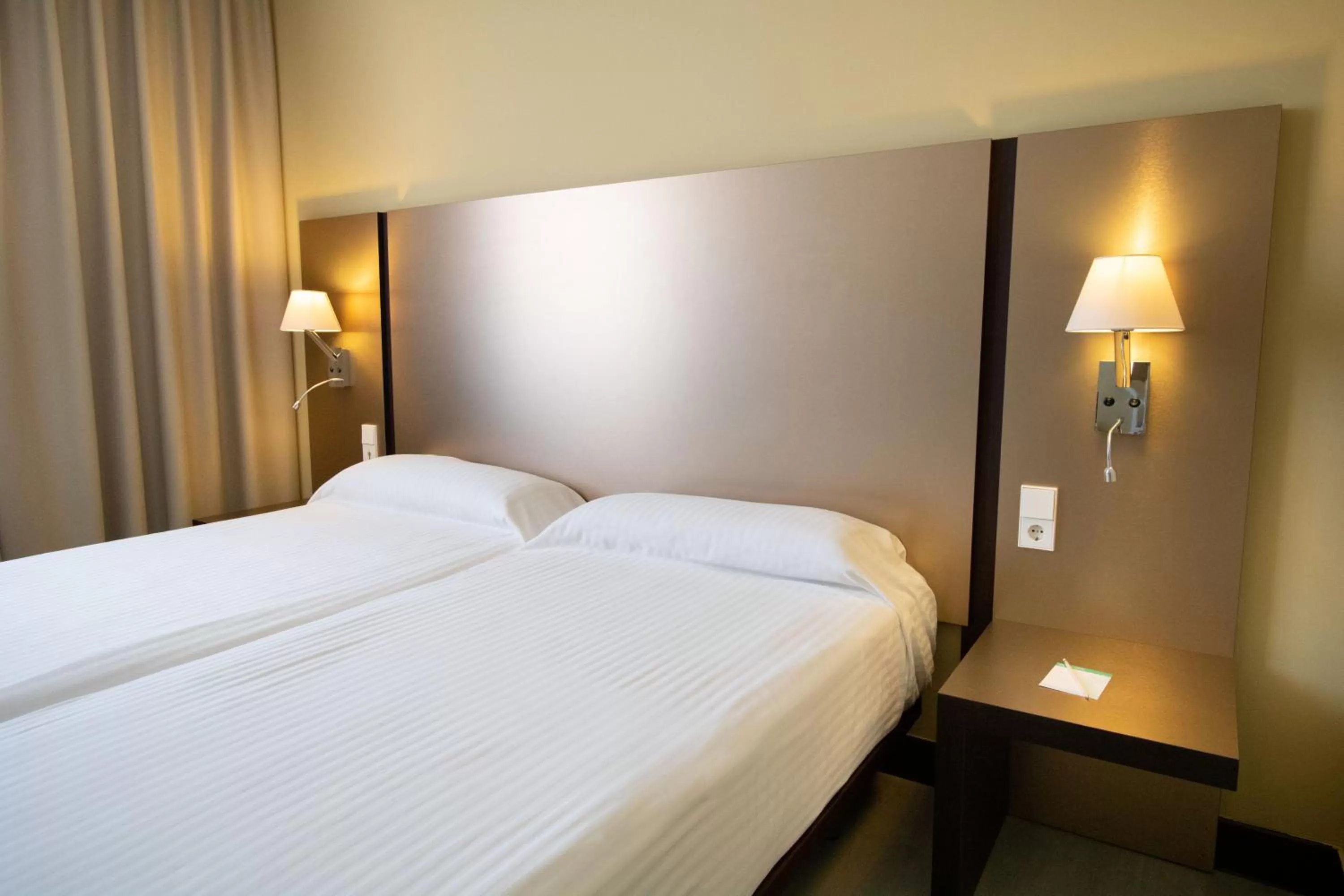 Photo of the whole room, Bed in Alda Route 42