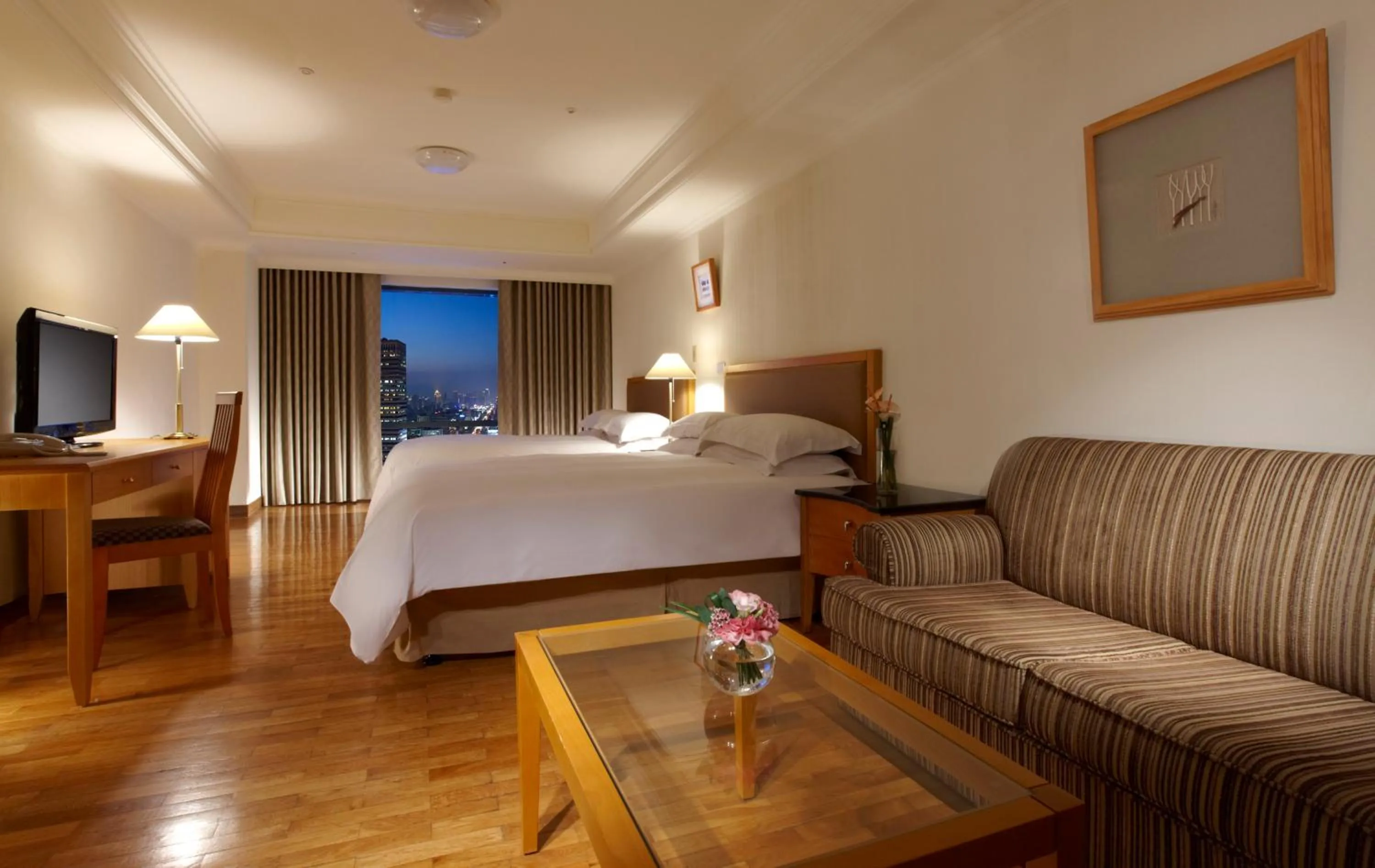 Photo of the whole room, Bed in Park Lane Inn