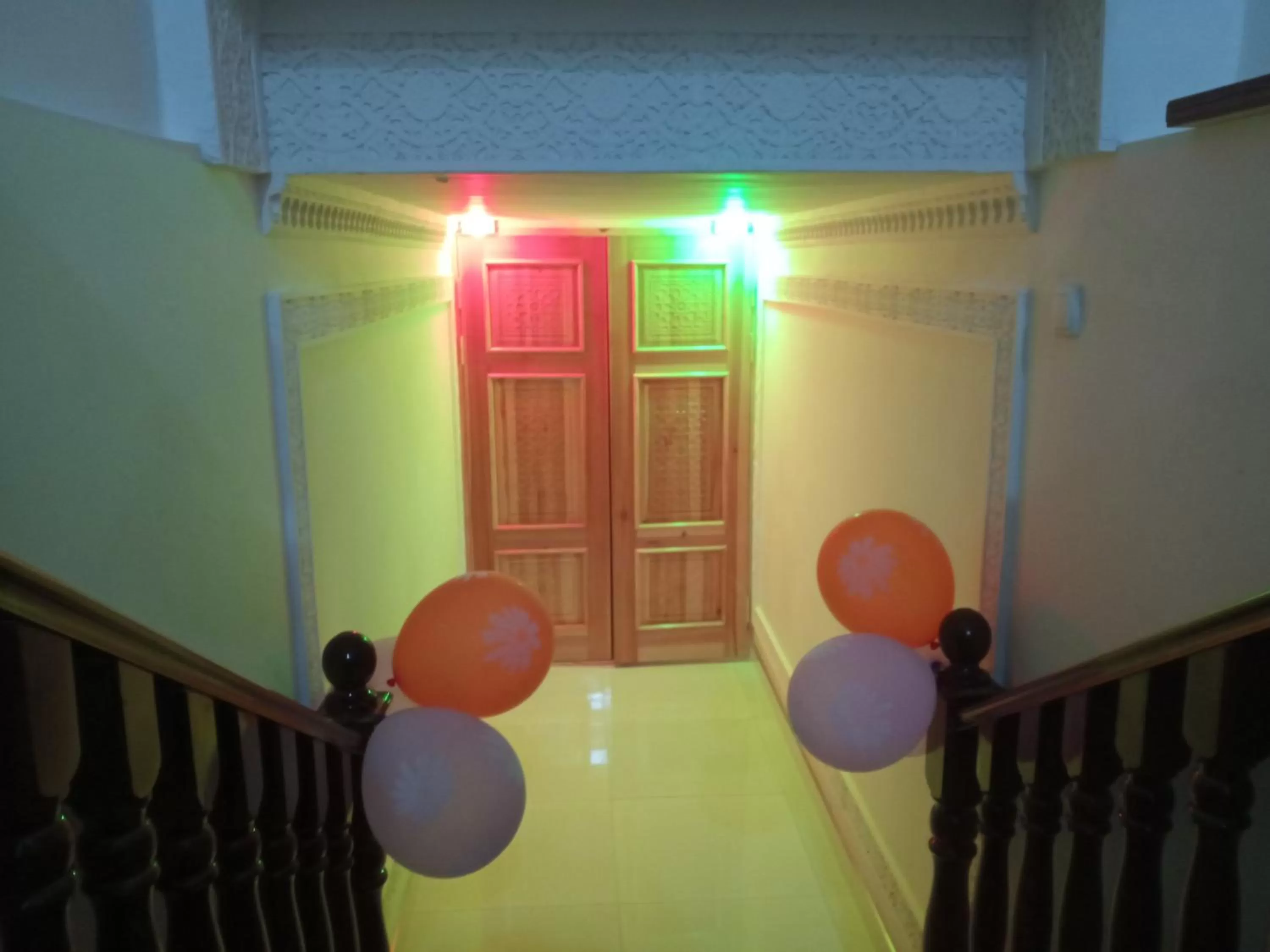 Restaurant/places to eat in Boutigue Hotel Parvina