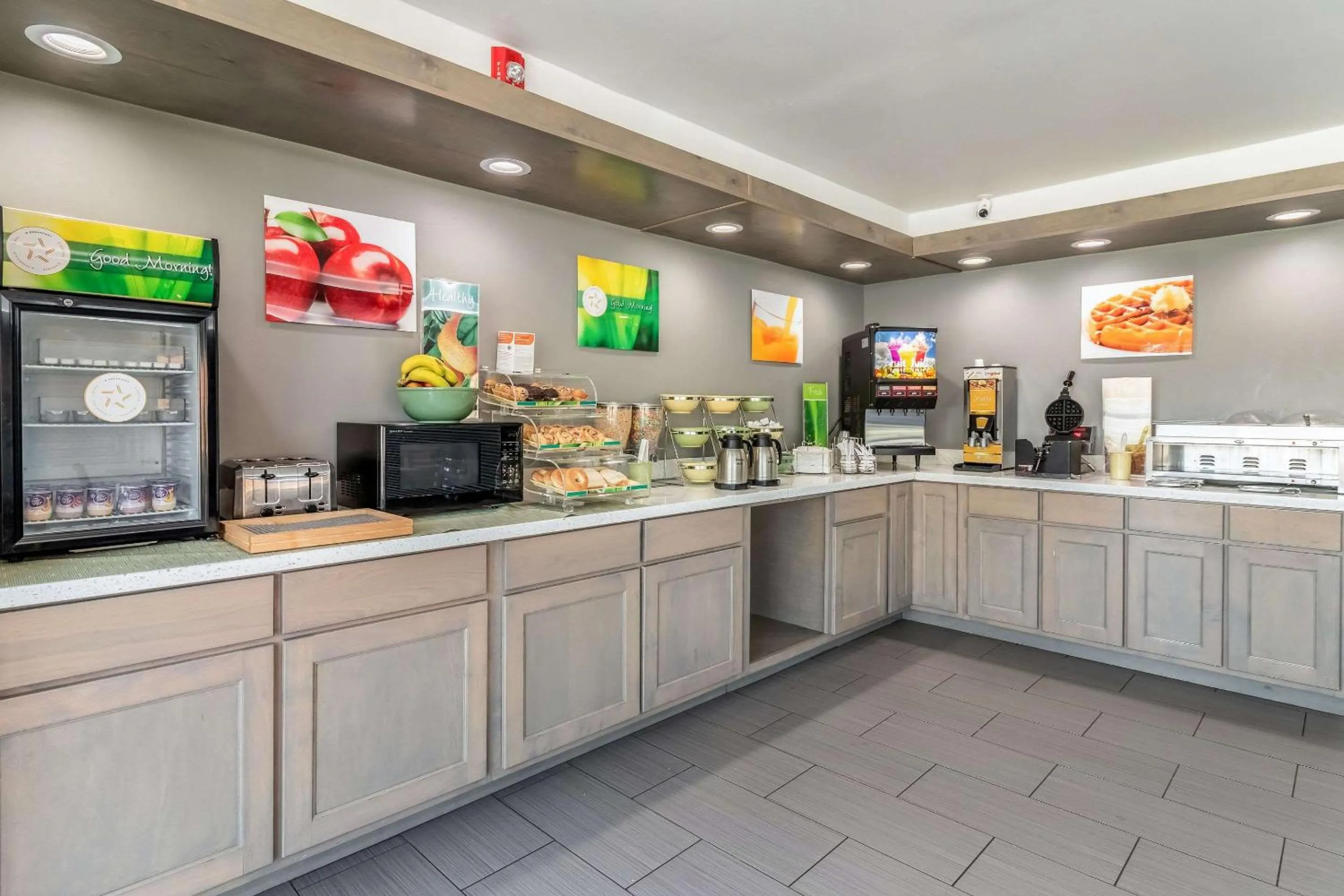 Restaurant/places to eat in Quality Inn Franklin - Cool Springs Area