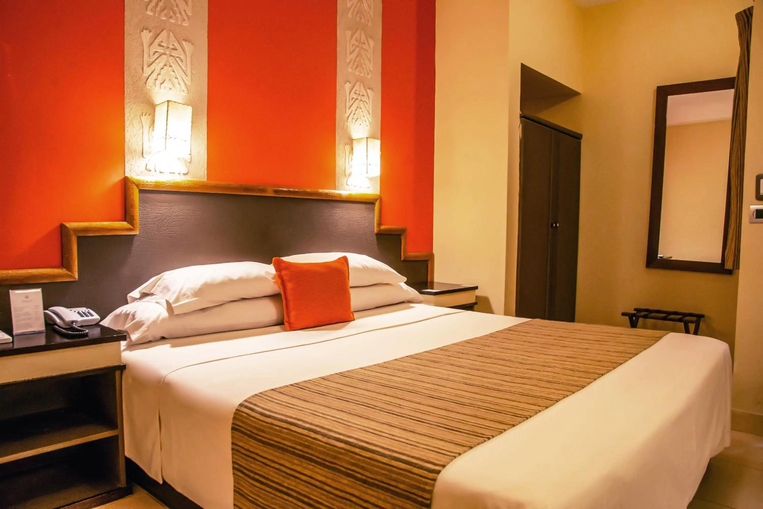 Bedroom, Bed in Hotel Inkai