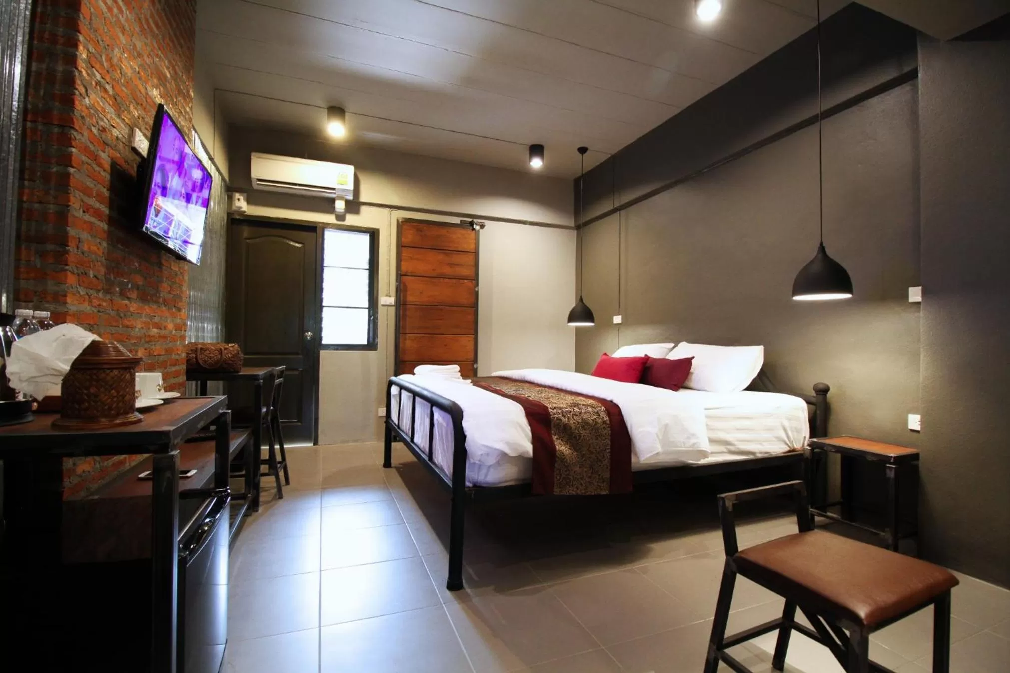 Bed in Duangdren Place