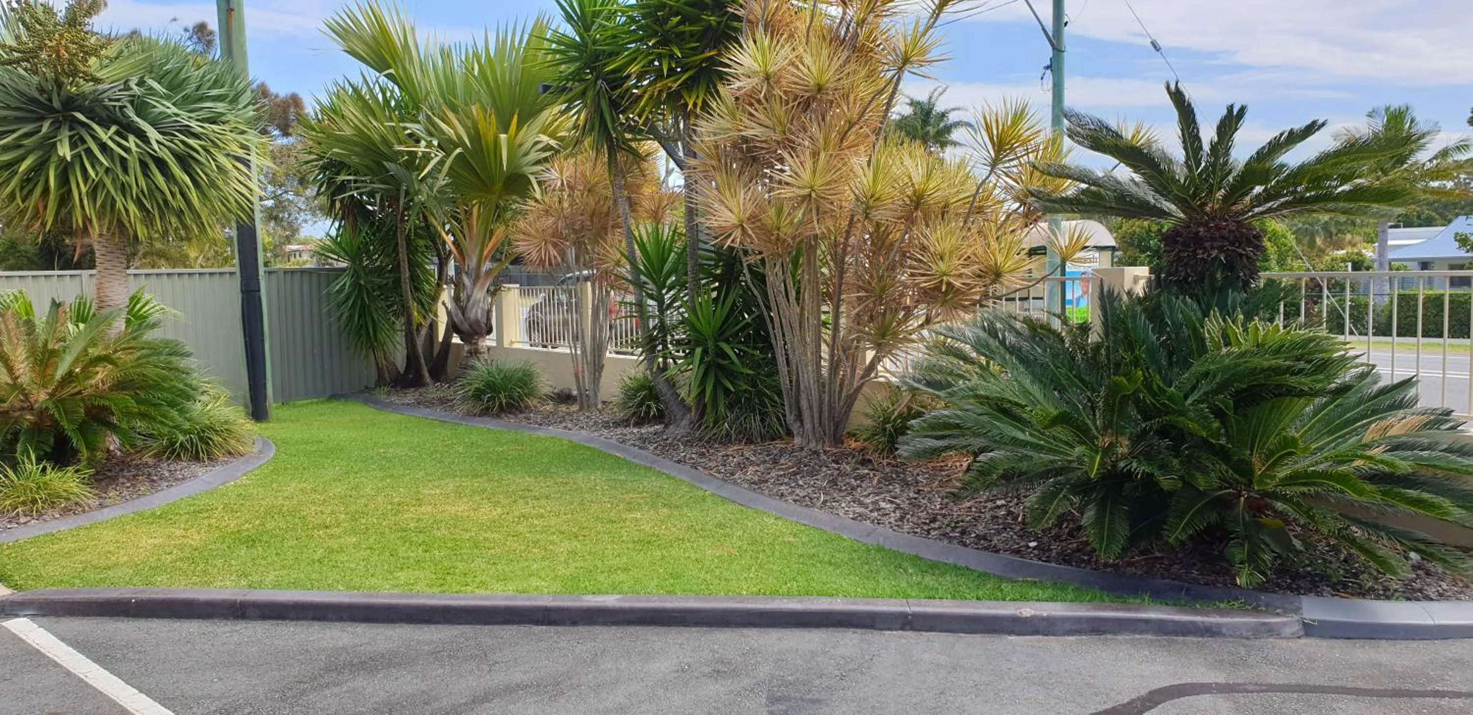 Garden in Pottsville Beach Motel