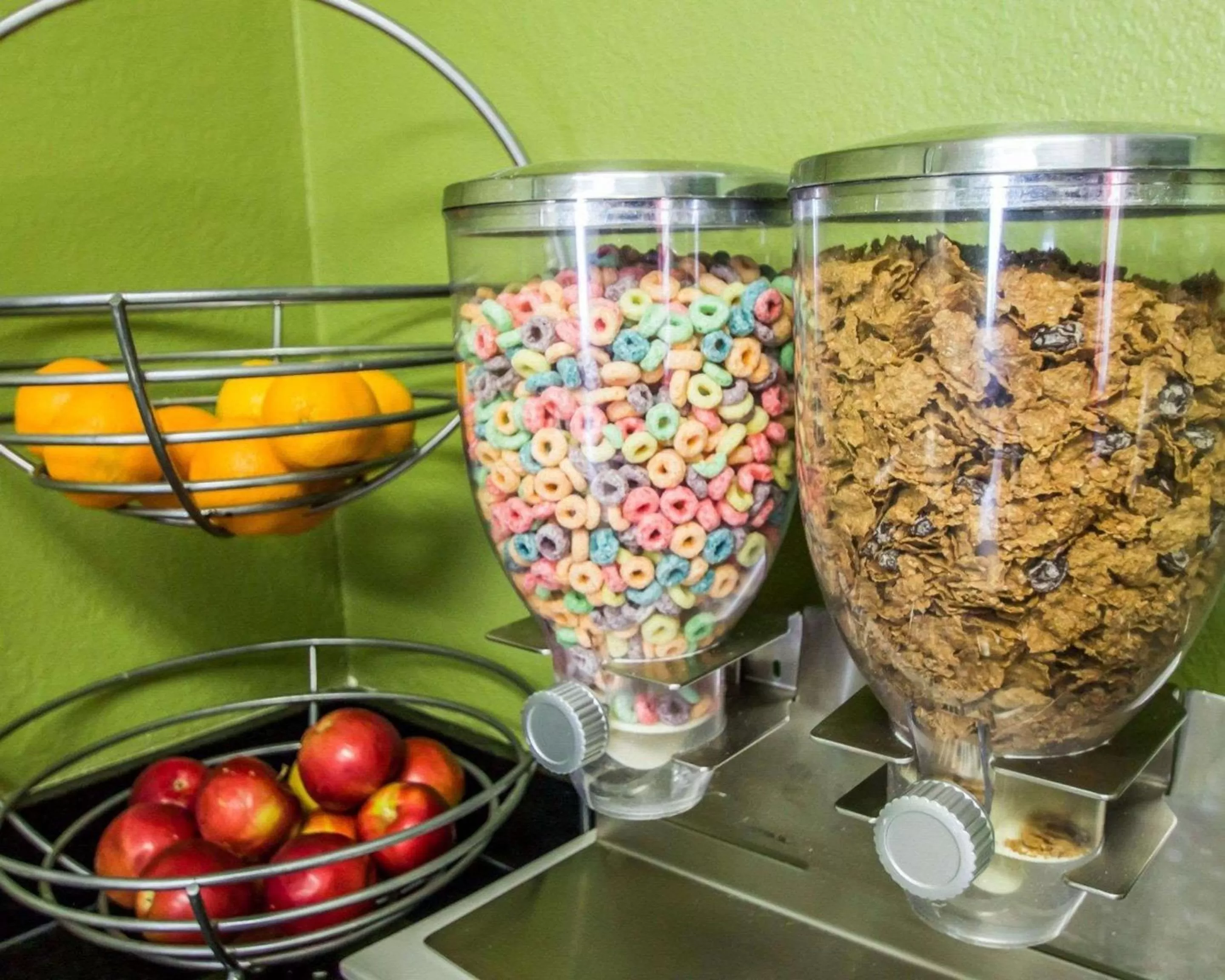 Restaurant/places to eat in Sleep Inn & Suites Niantic North